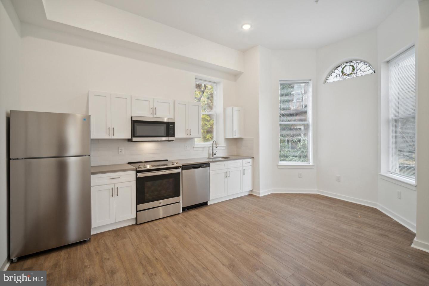 UNIVERSITY CITY - Residential Lease