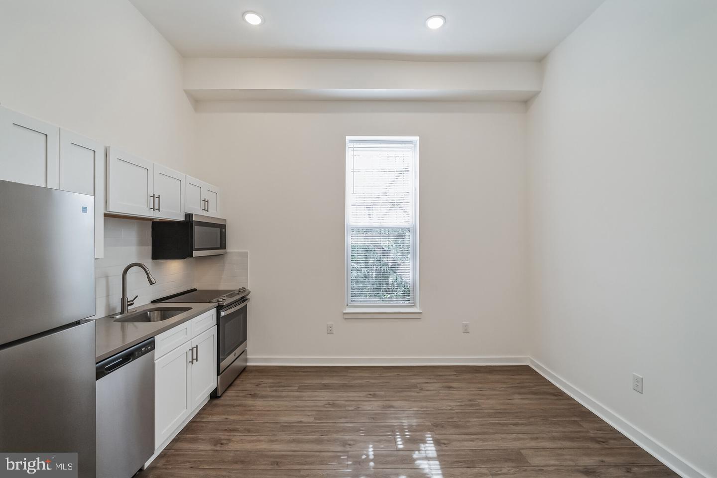 UNIVERSITY CITY - Residential Lease