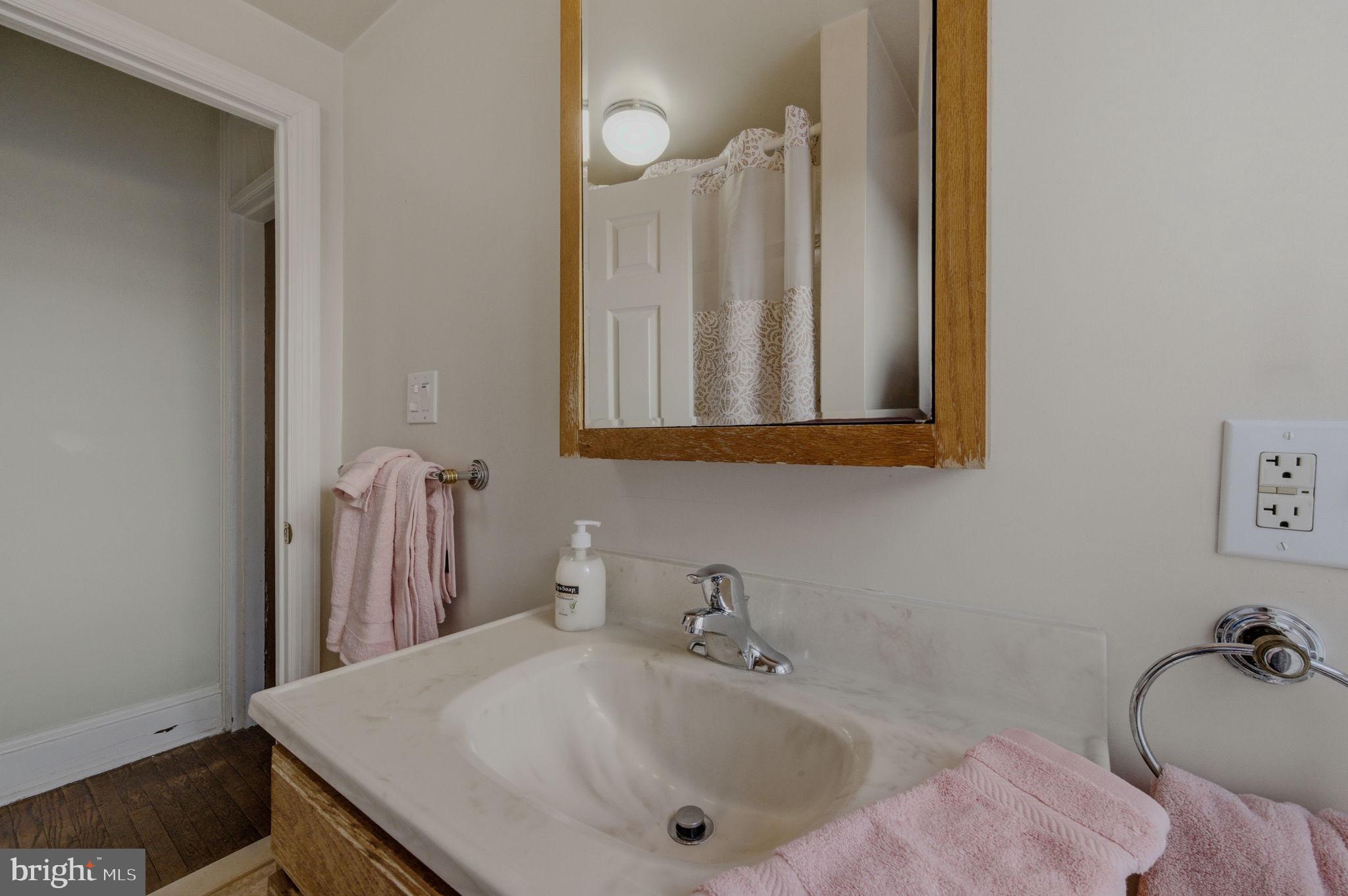 FORTY ACRES - Residential