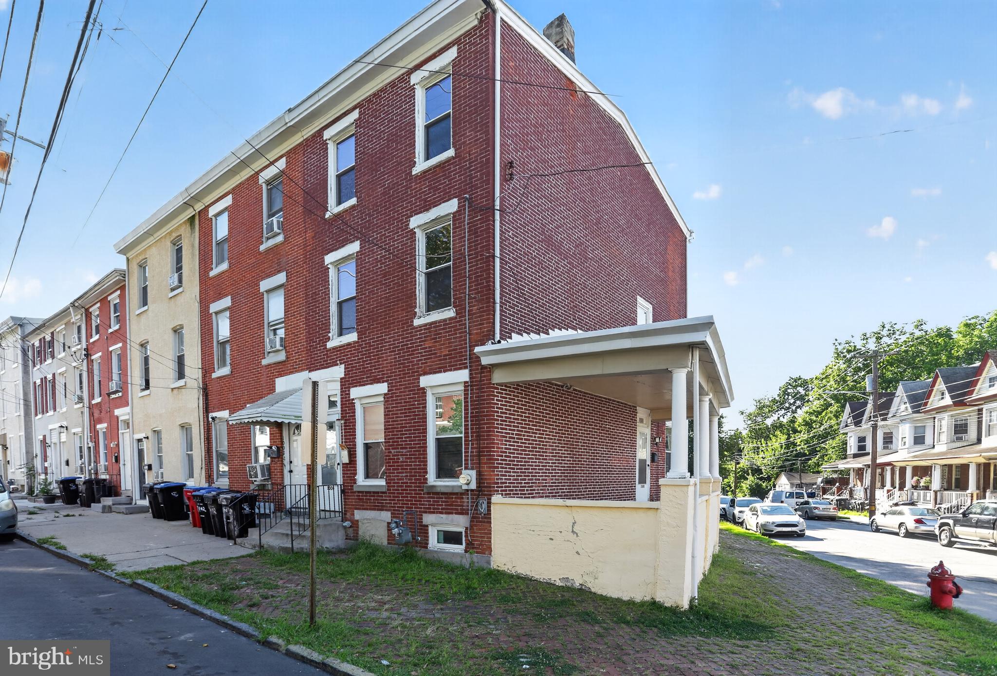 1000 GREEN STREET