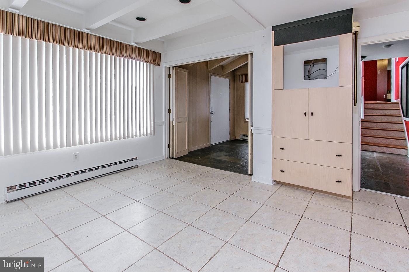 ROSEDALE - Residential
