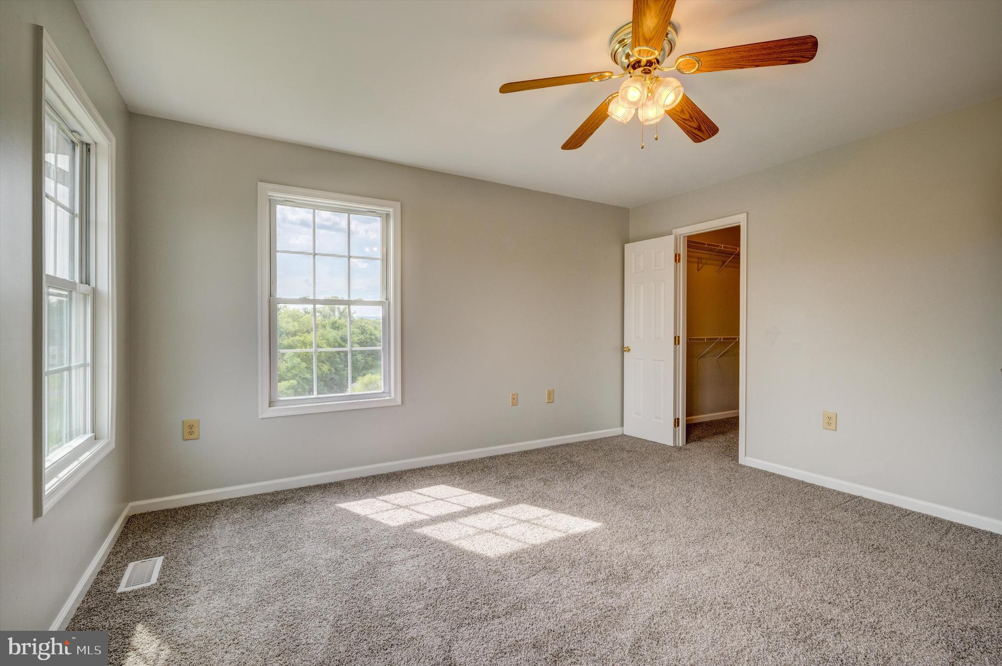 TOWNES OF OAKHURST - Residential