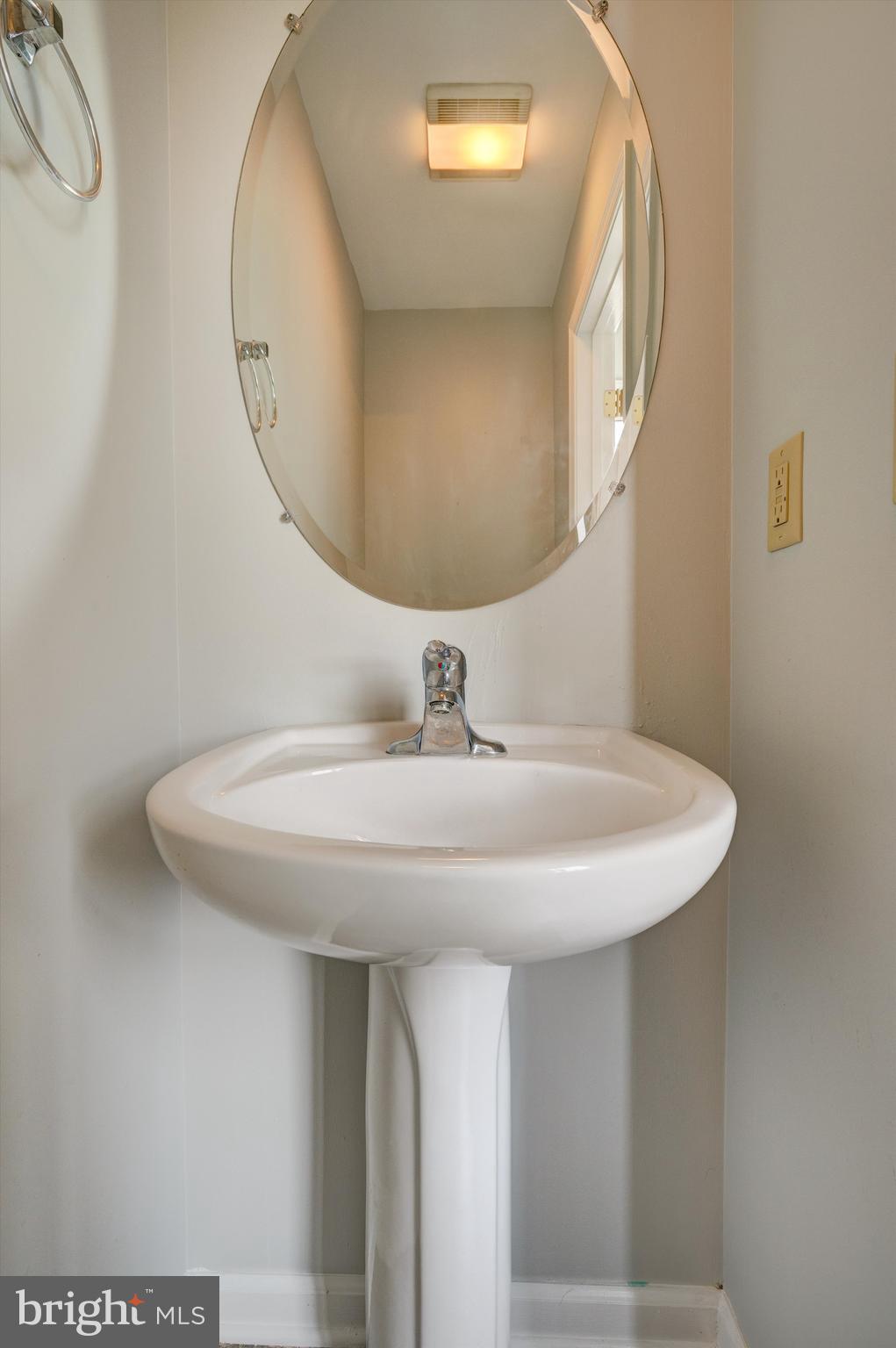 TOWNES OF OAKHURST - Residential