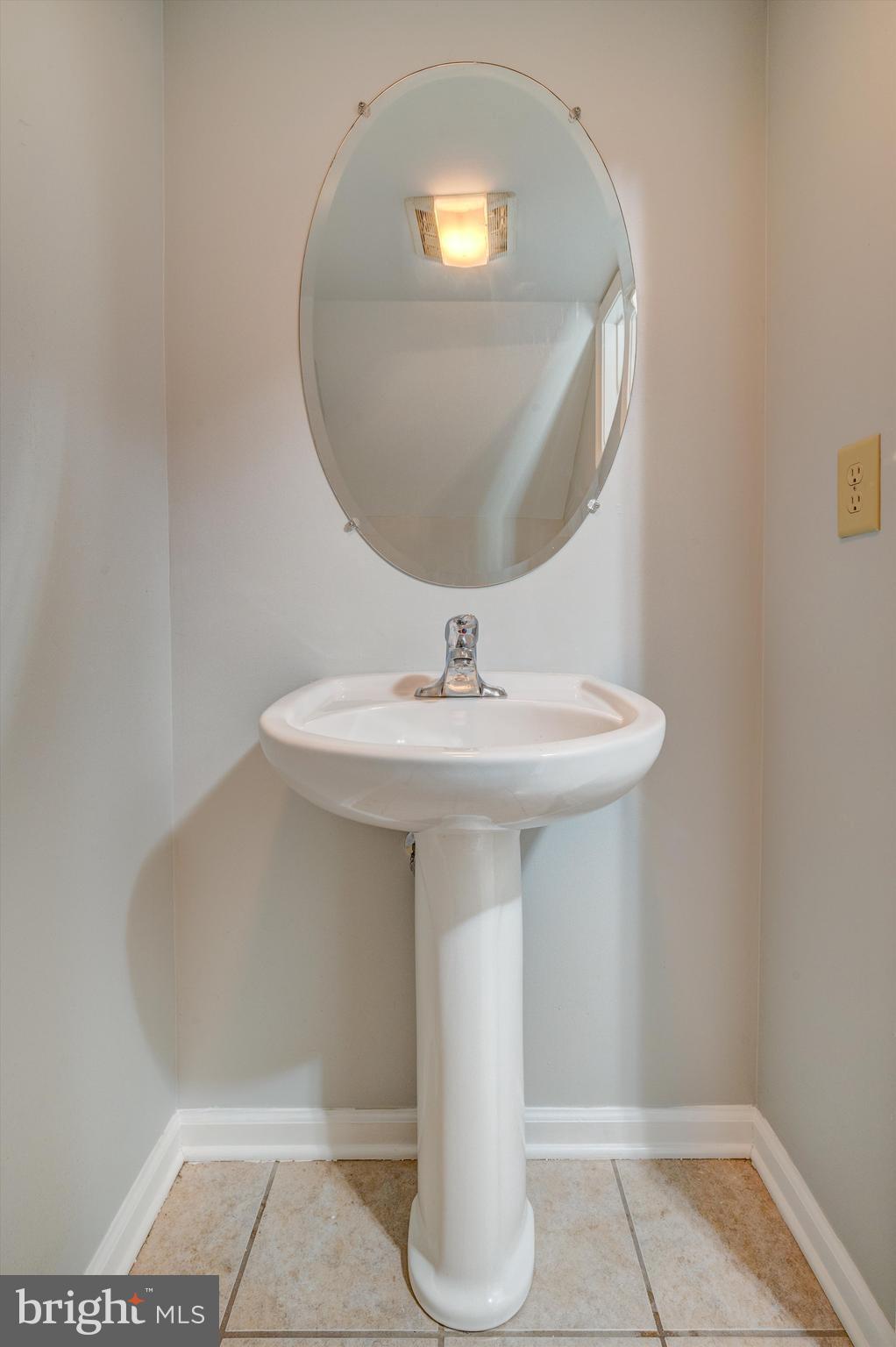 TOWNES OF OAKHURST - Residential