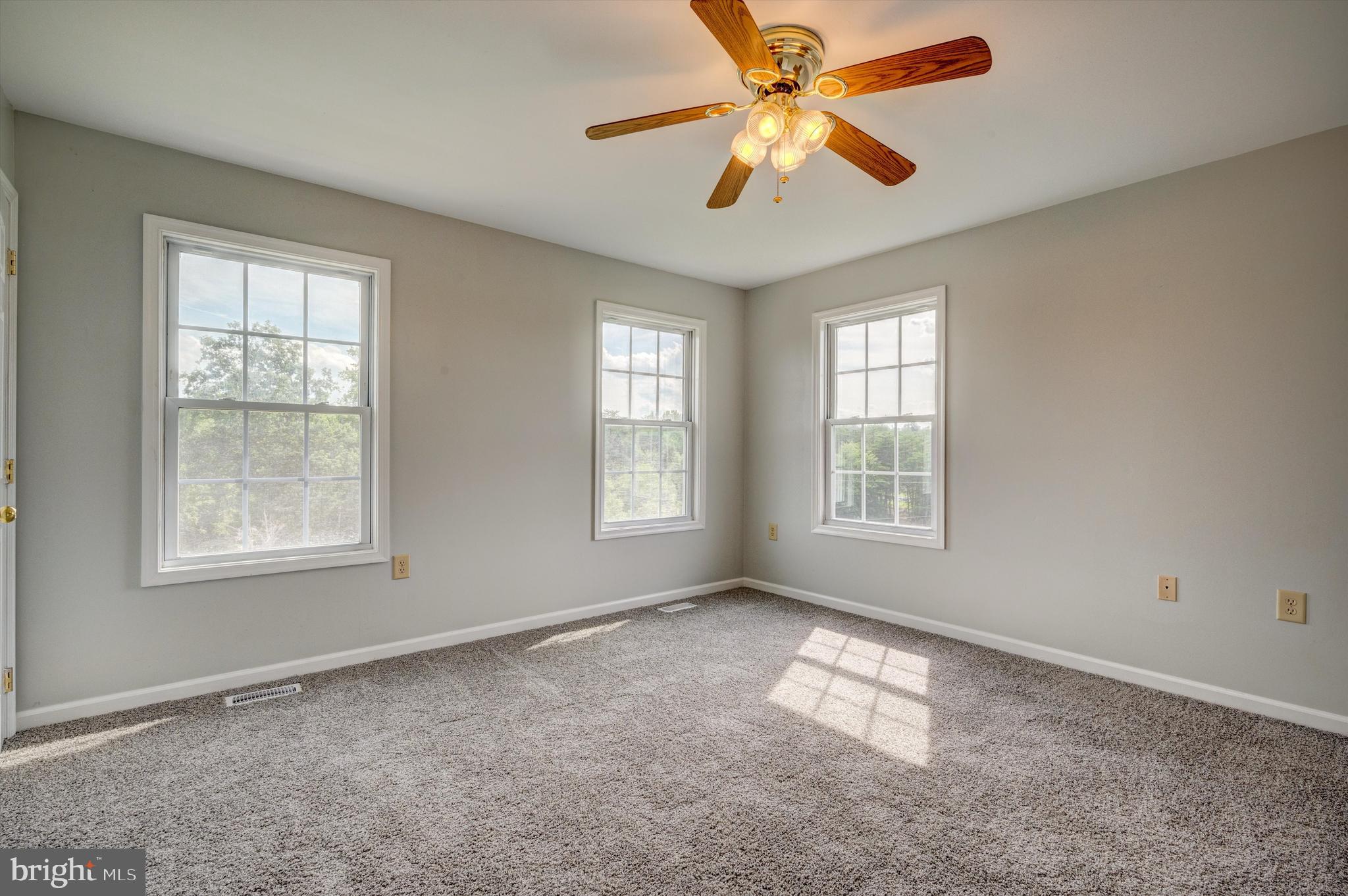 TOWNES OF OAKHURST - Residential