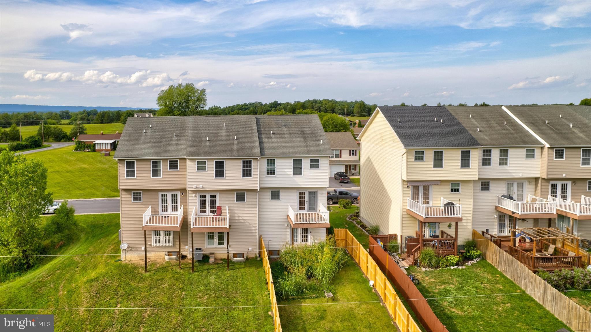 TOWNES OF OAKHURST - Residential