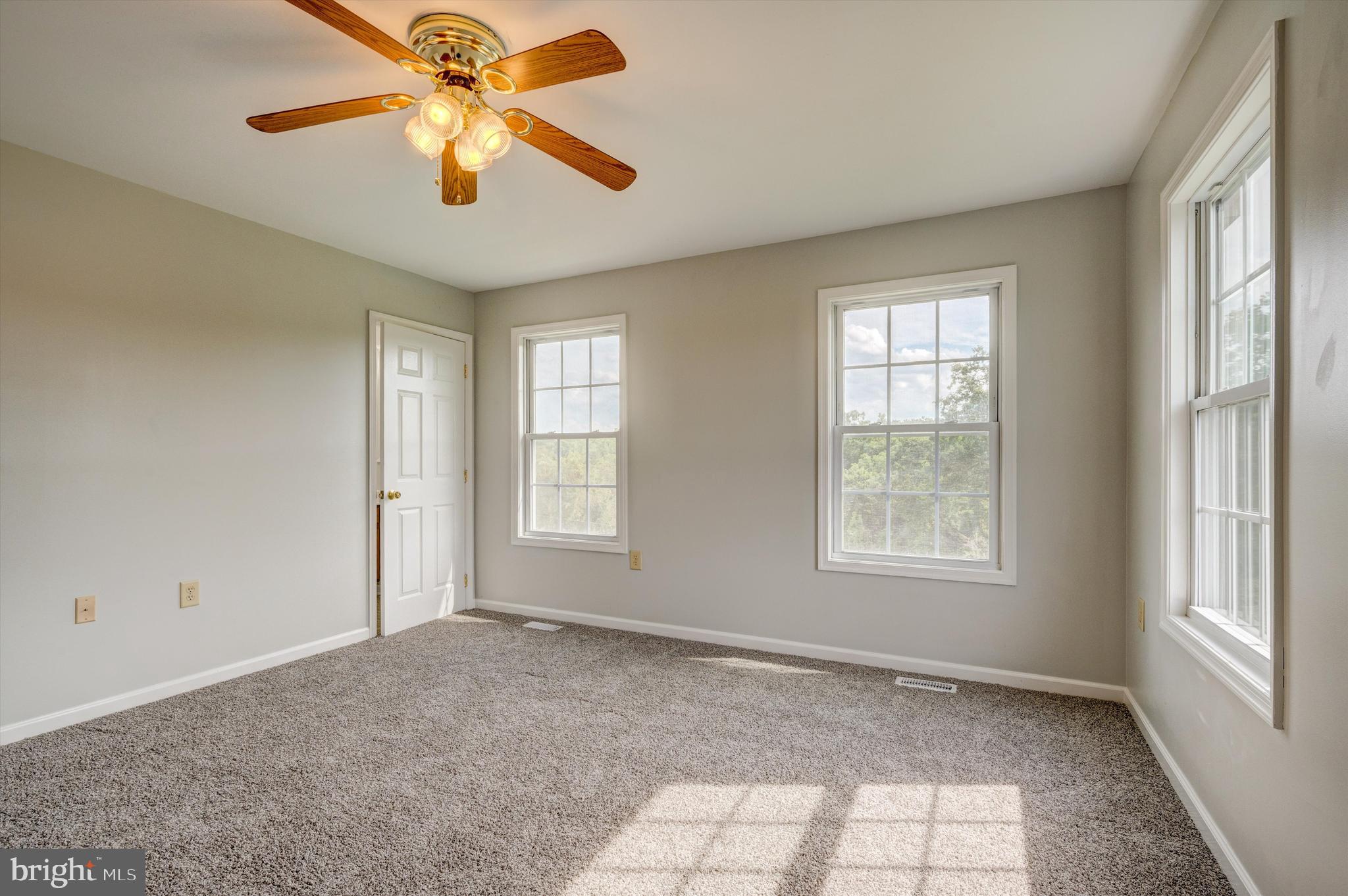 TOWNES OF OAKHURST - Residential