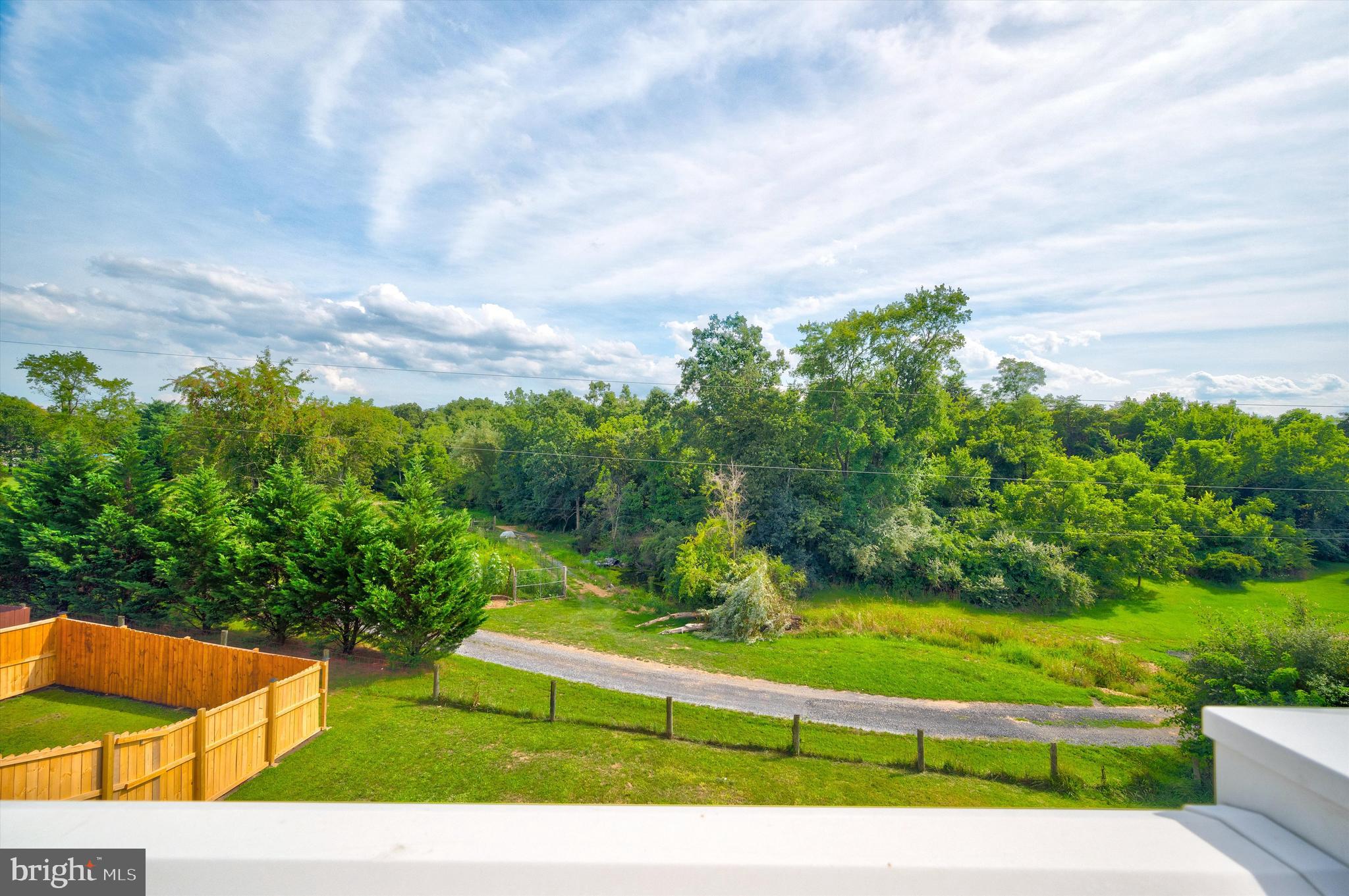 TOWNES OF OAKHURST - Residential