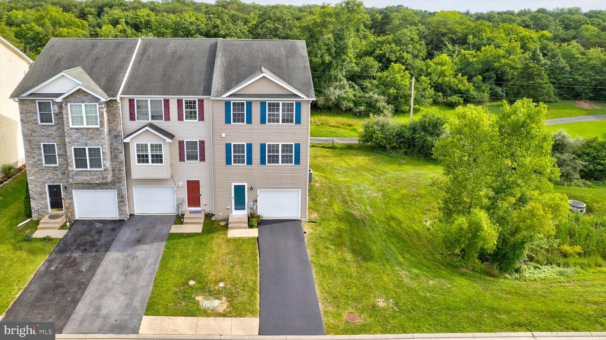 TOWNES OF OAKHURST - Residential