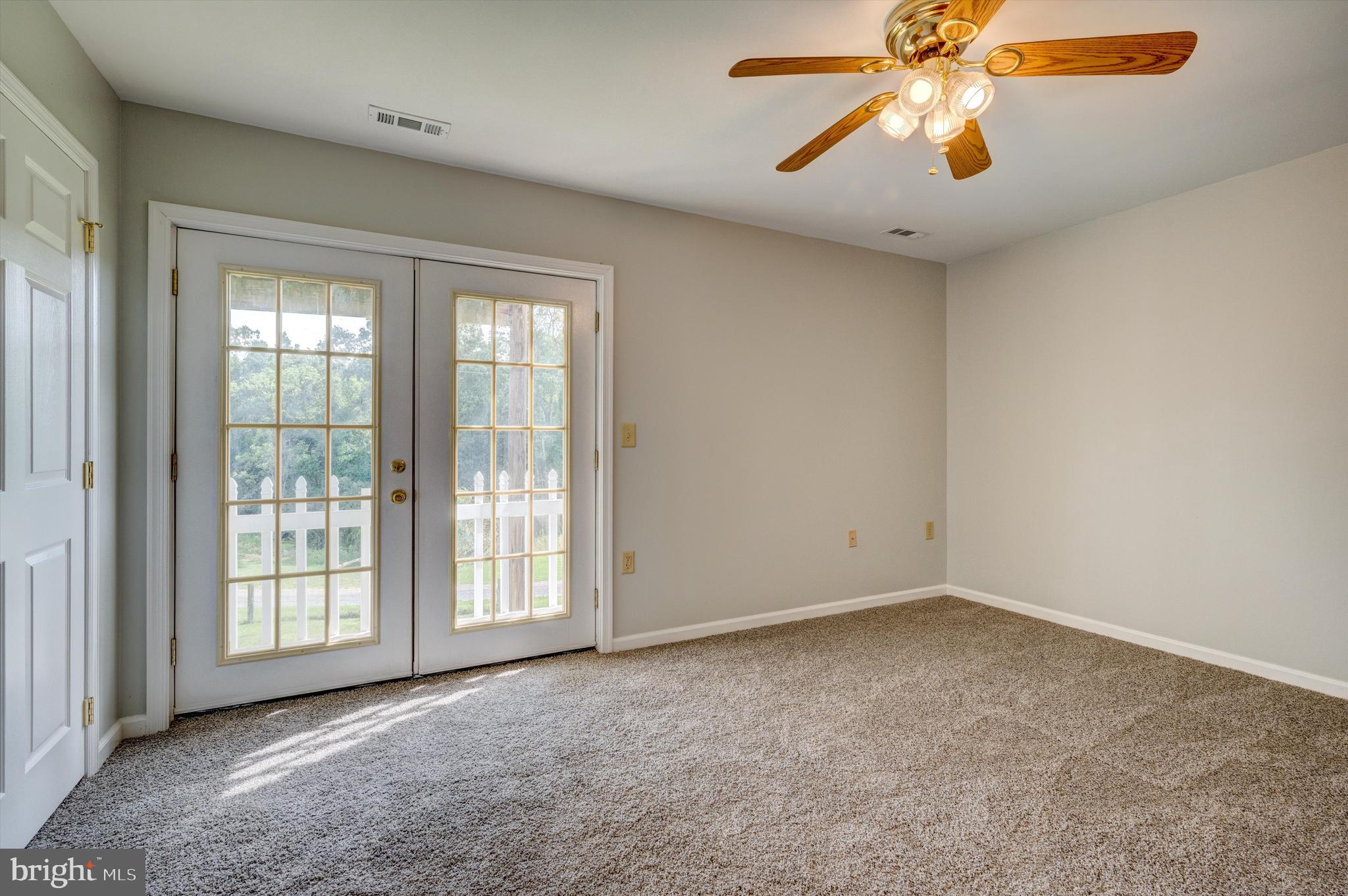 TOWNES OF OAKHURST - Residential