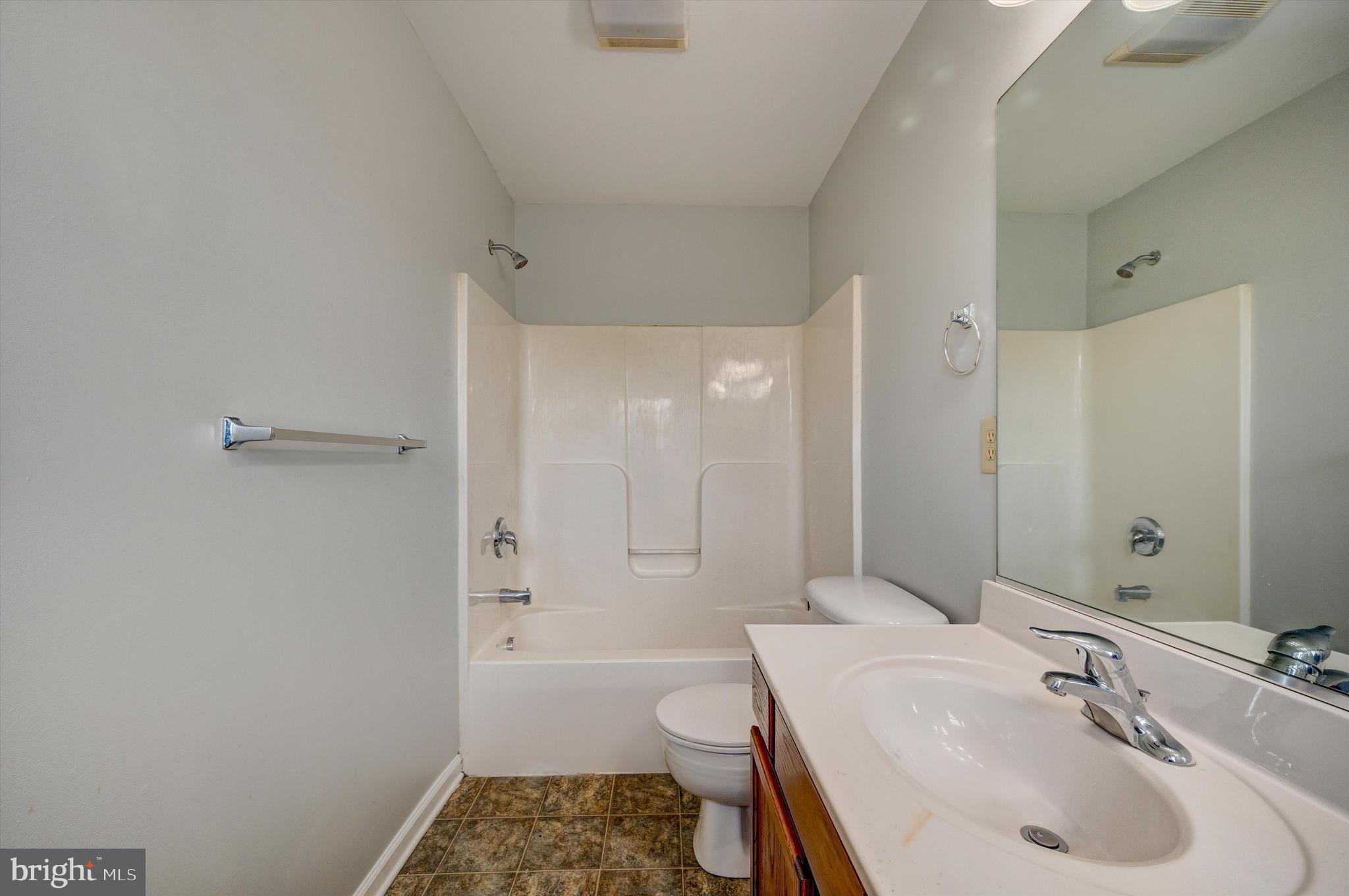 TOWNES OF OAKHURST - Residential