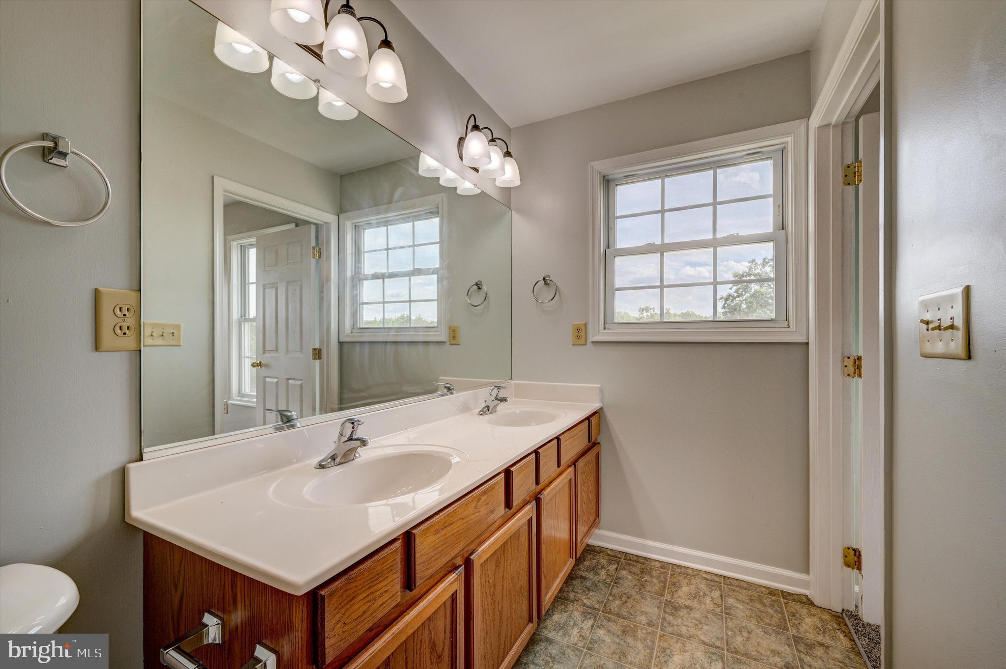 TOWNES OF OAKHURST - Residential