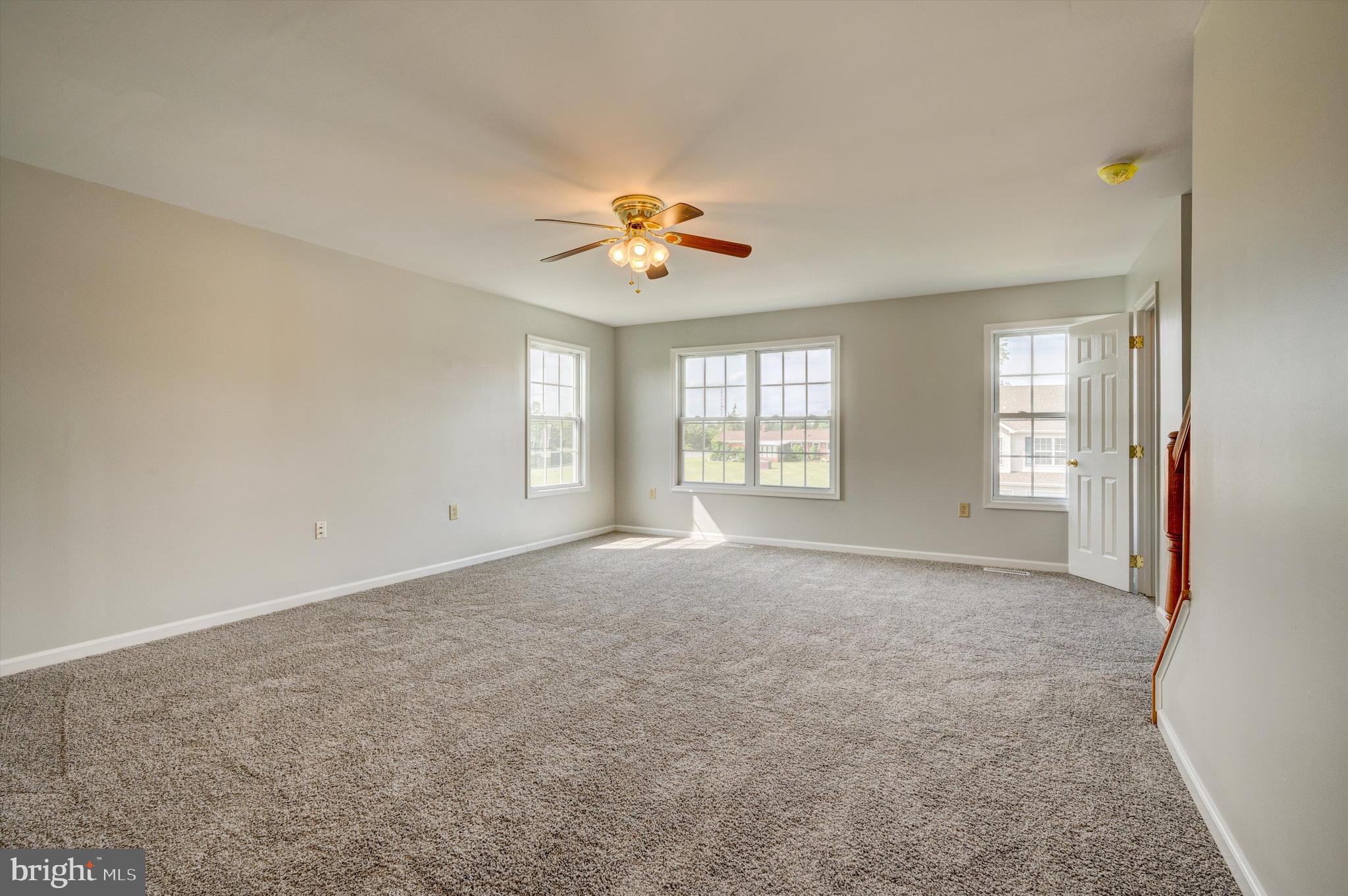 TOWNES OF OAKHURST - Residential