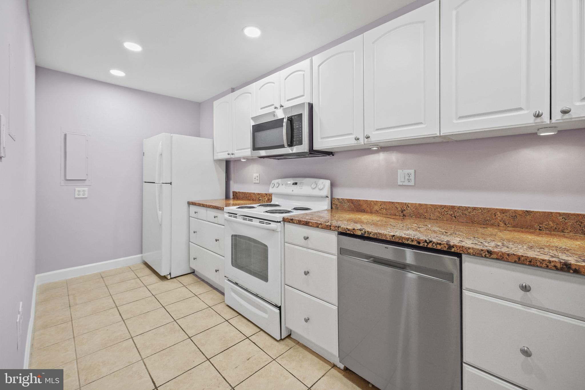 BARCROFT HILLS - Residential