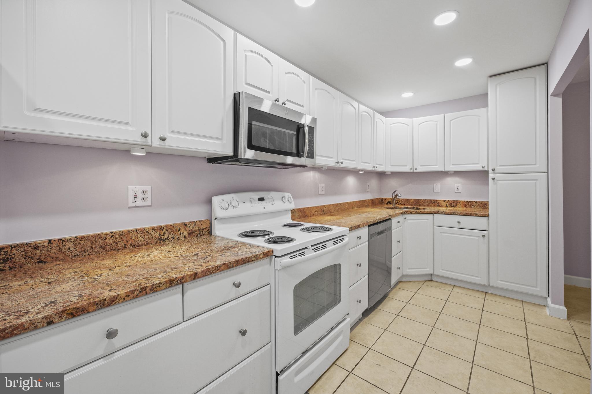 BARCROFT HILLS - Residential