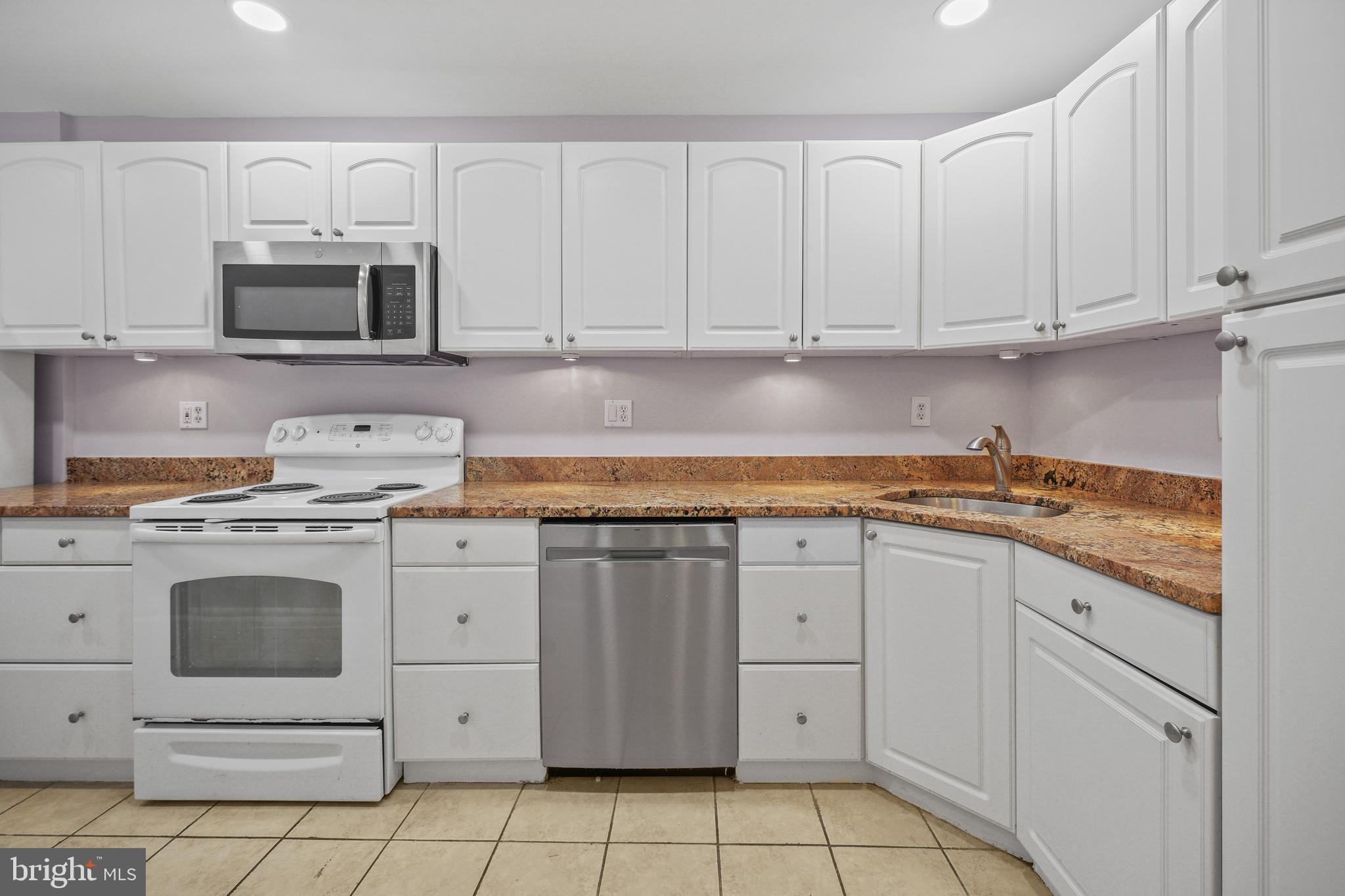 BARCROFT HILLS - Residential