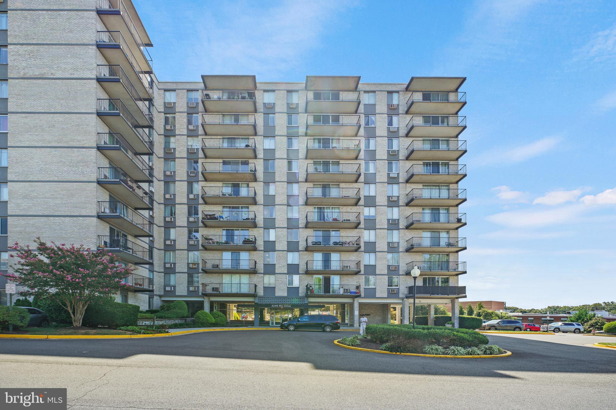 BARCROFT HILLS - Residential