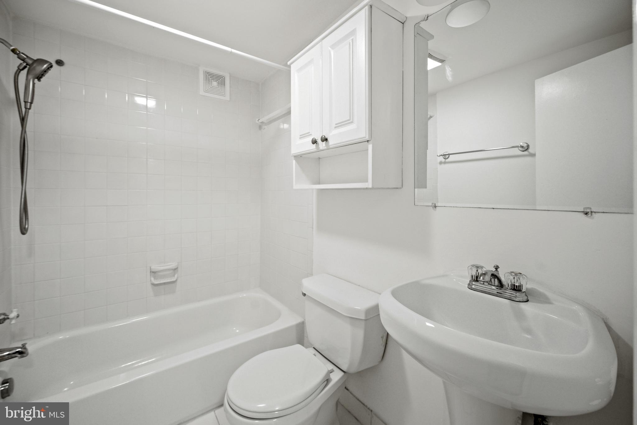 BARCROFT HILLS - Residential