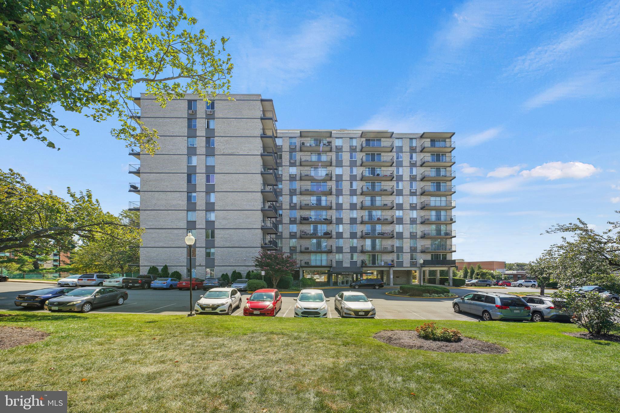 BARCROFT HILLS - Residential