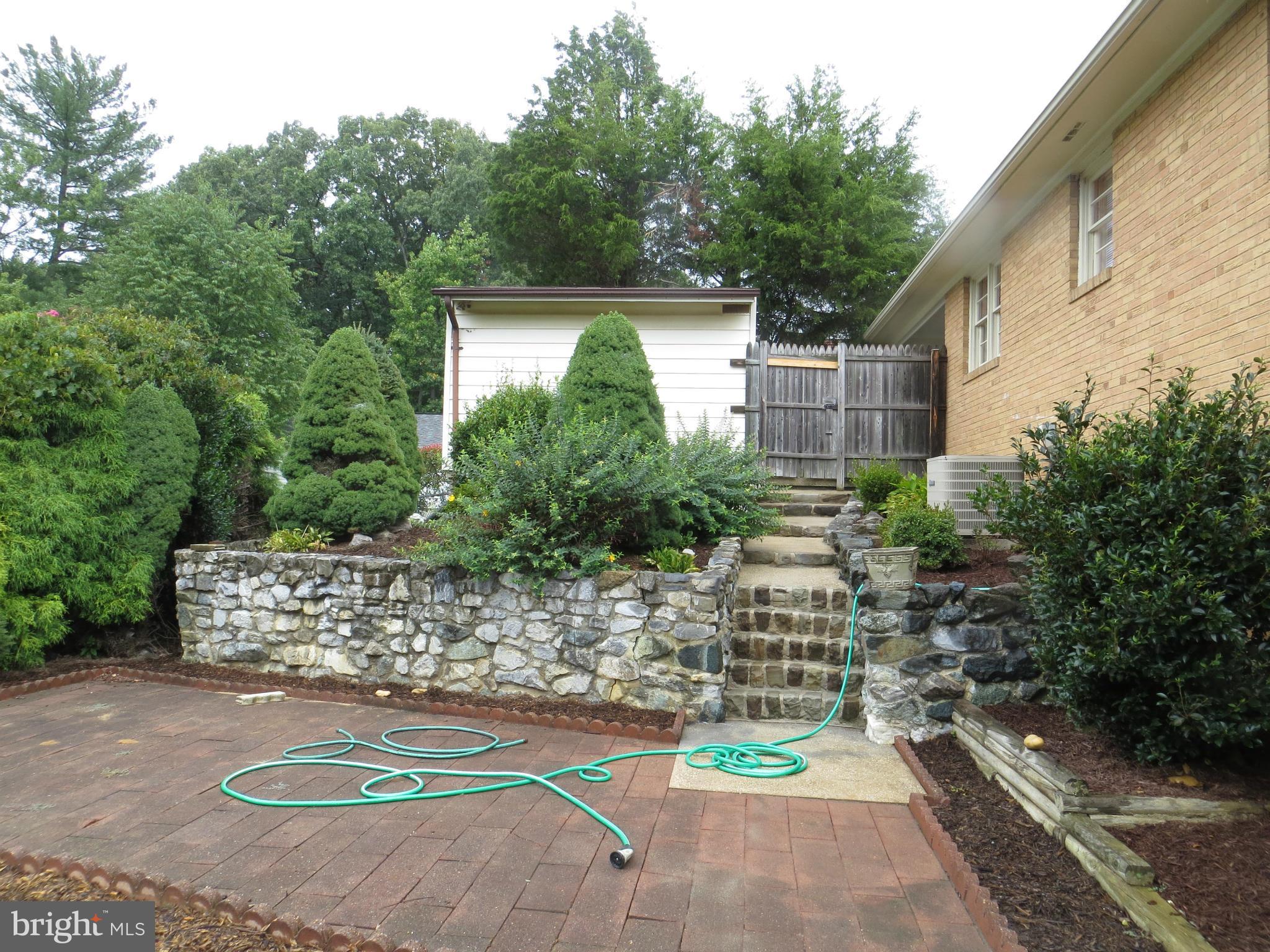 PINEHURST ESTATES - Residential