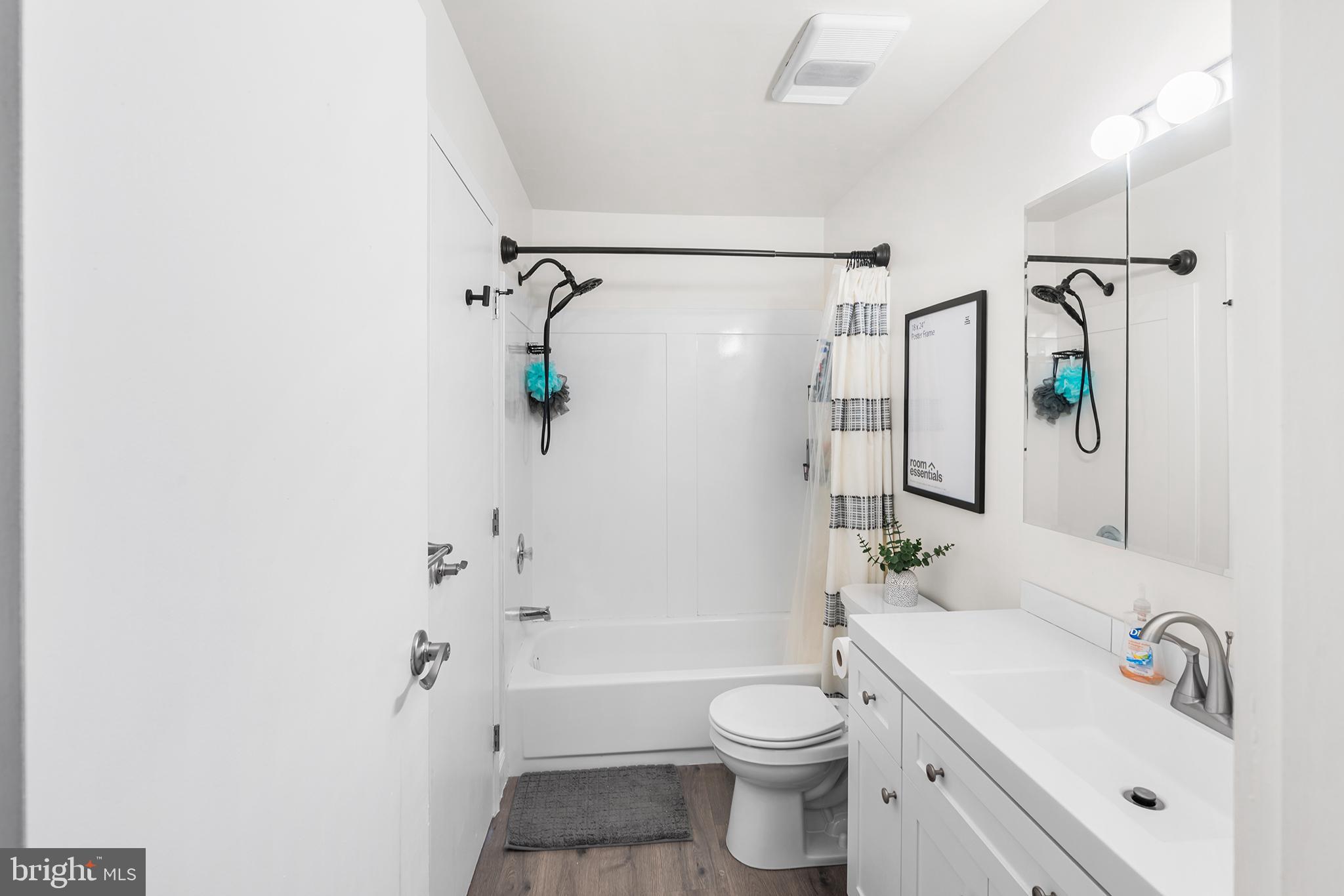 TOWAMENCIN CONDOS - Residential Lease