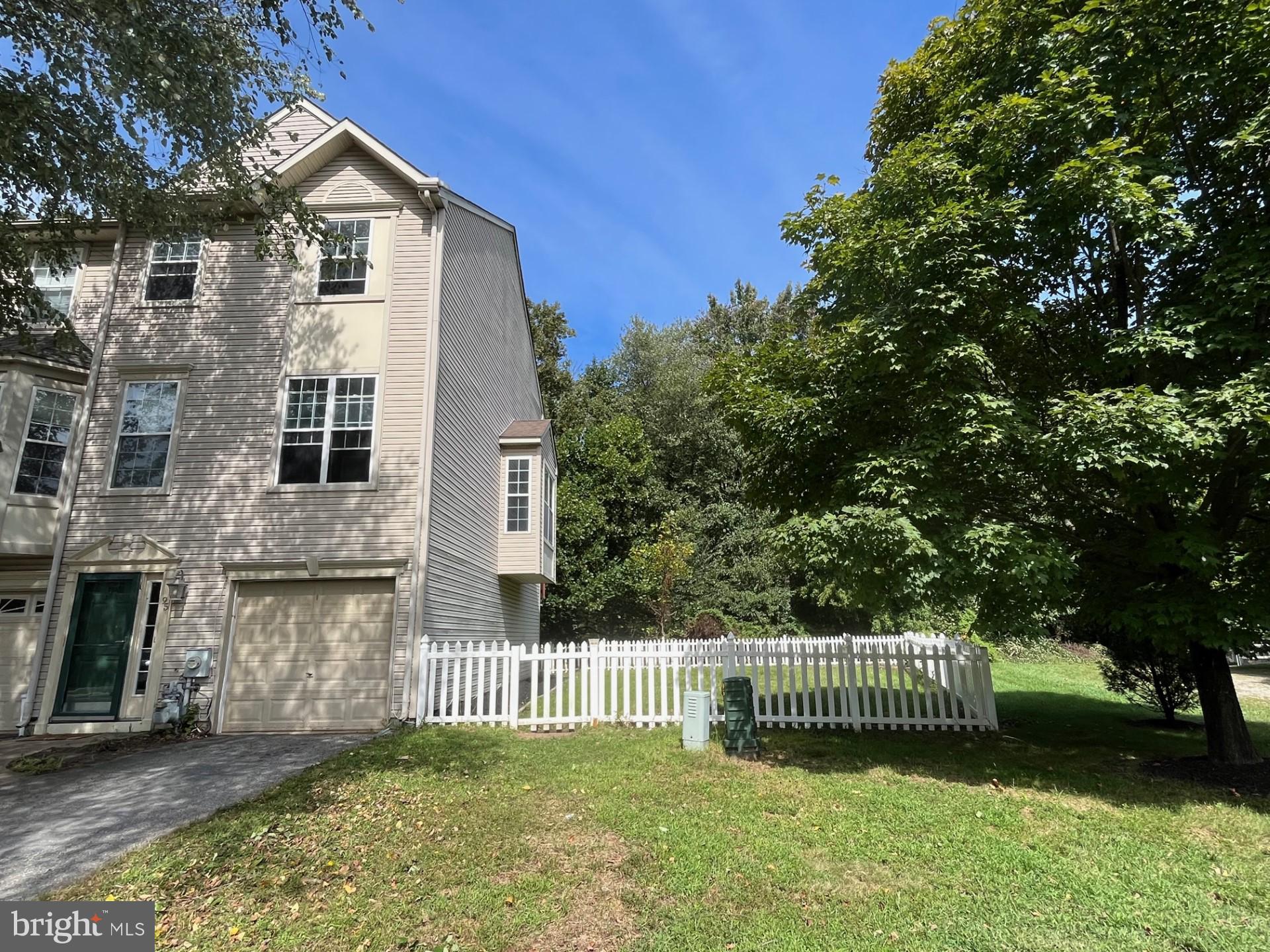 PERSIMMON CREEK - Residential