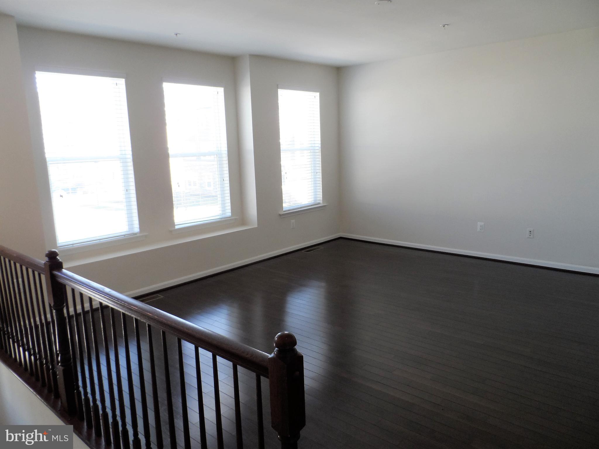 TANYARD COVE NORTH - Residential Lease