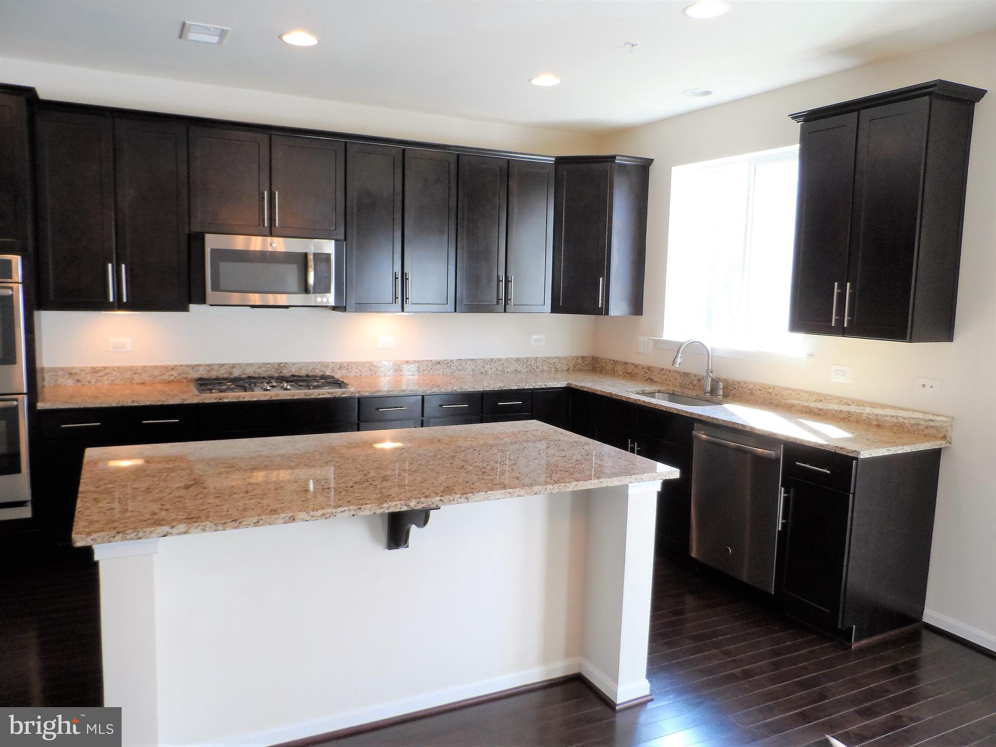 TANYARD COVE NORTH - Residential Lease