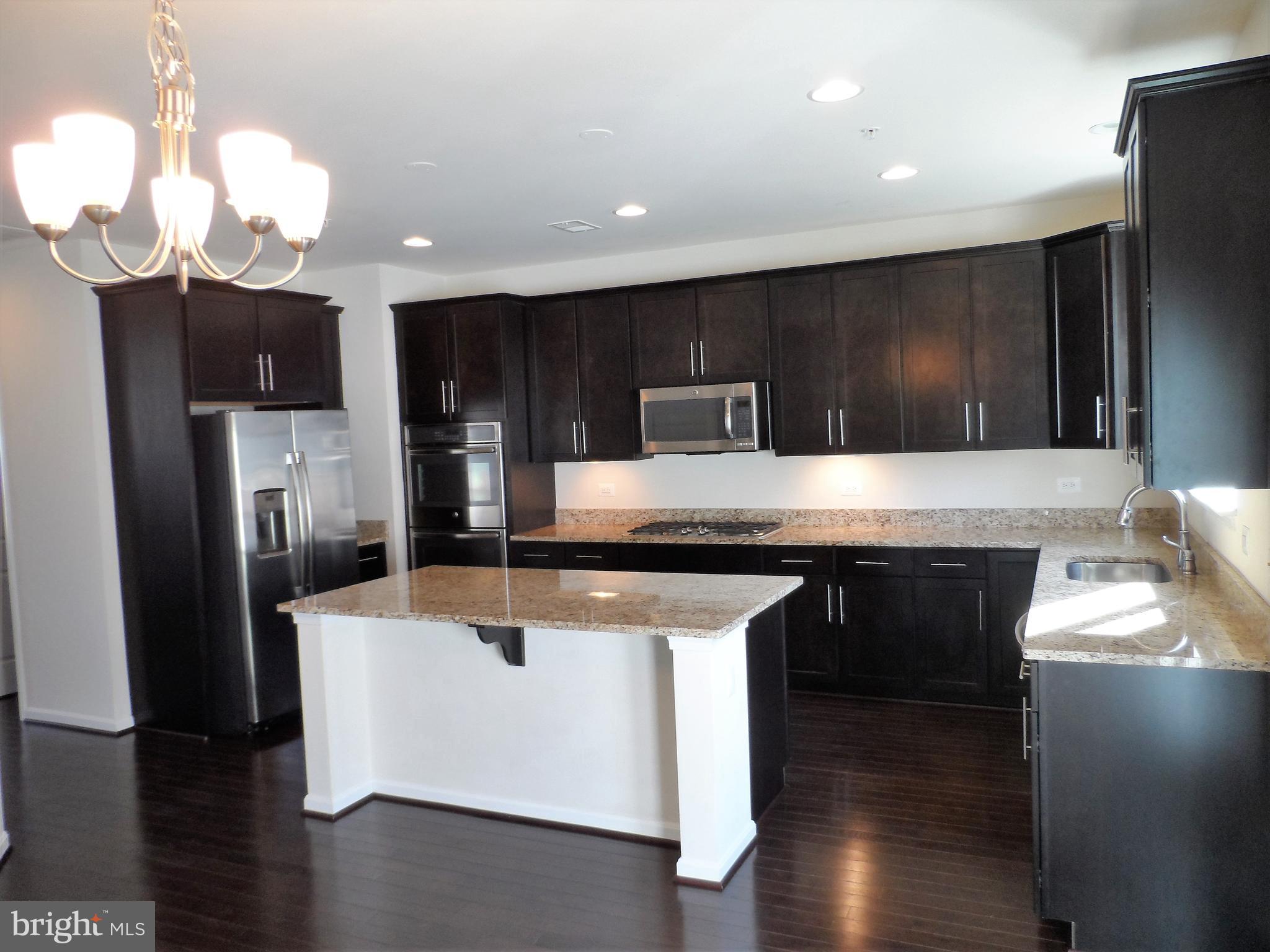 TANYARD COVE NORTH - Residential Lease