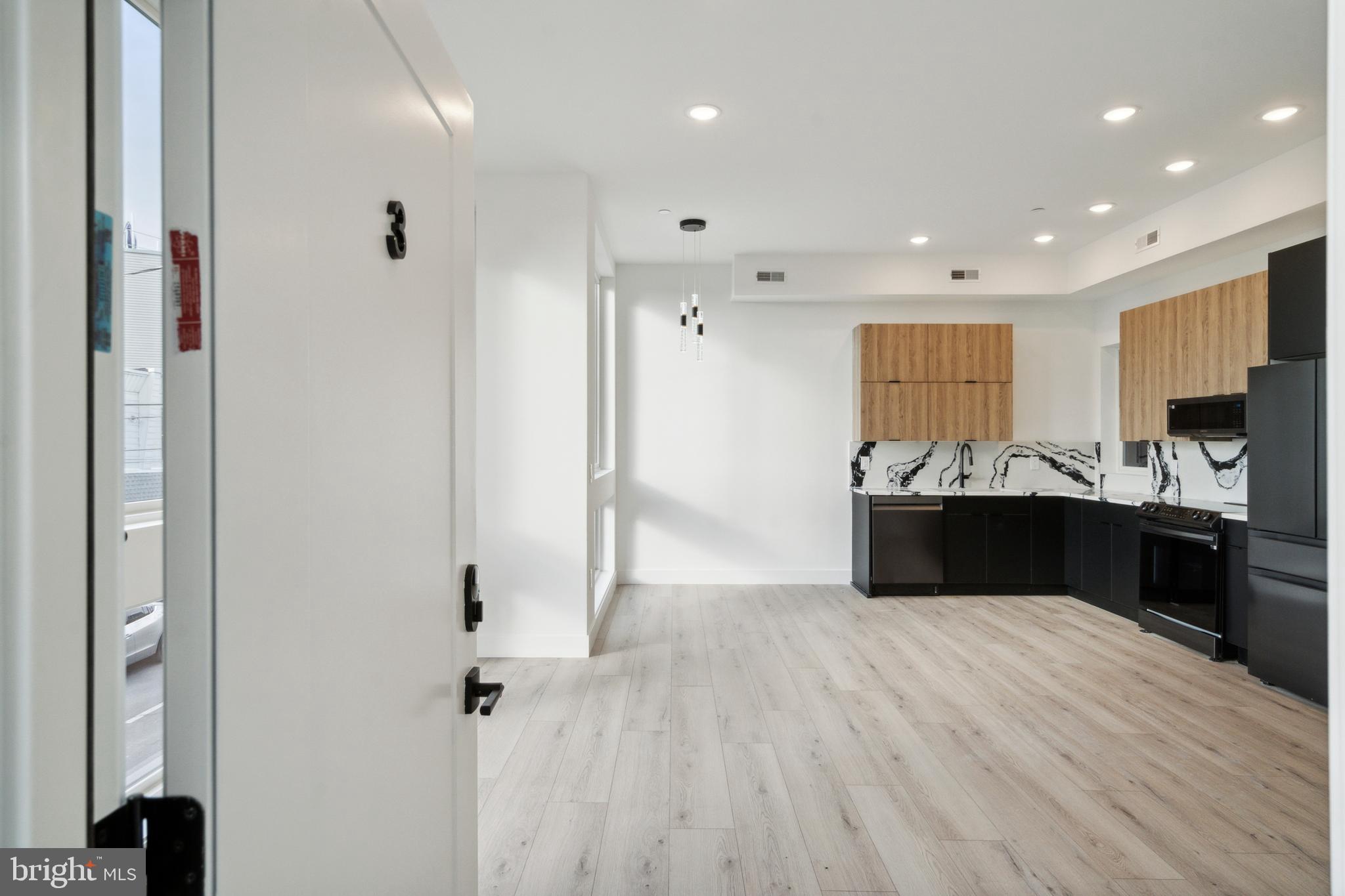 POINT BREEZE - Residential Lease