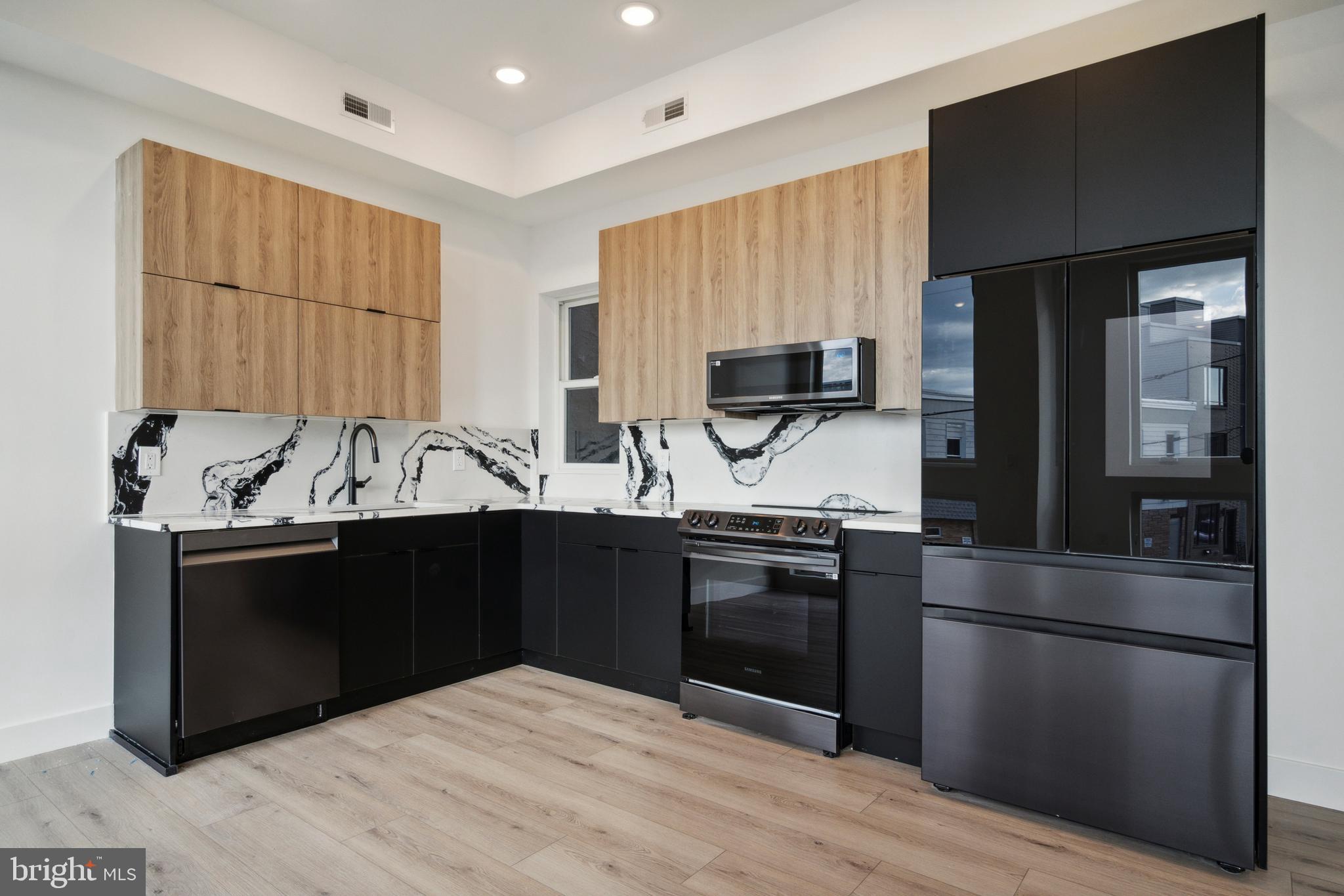 POINT BREEZE - Residential Lease