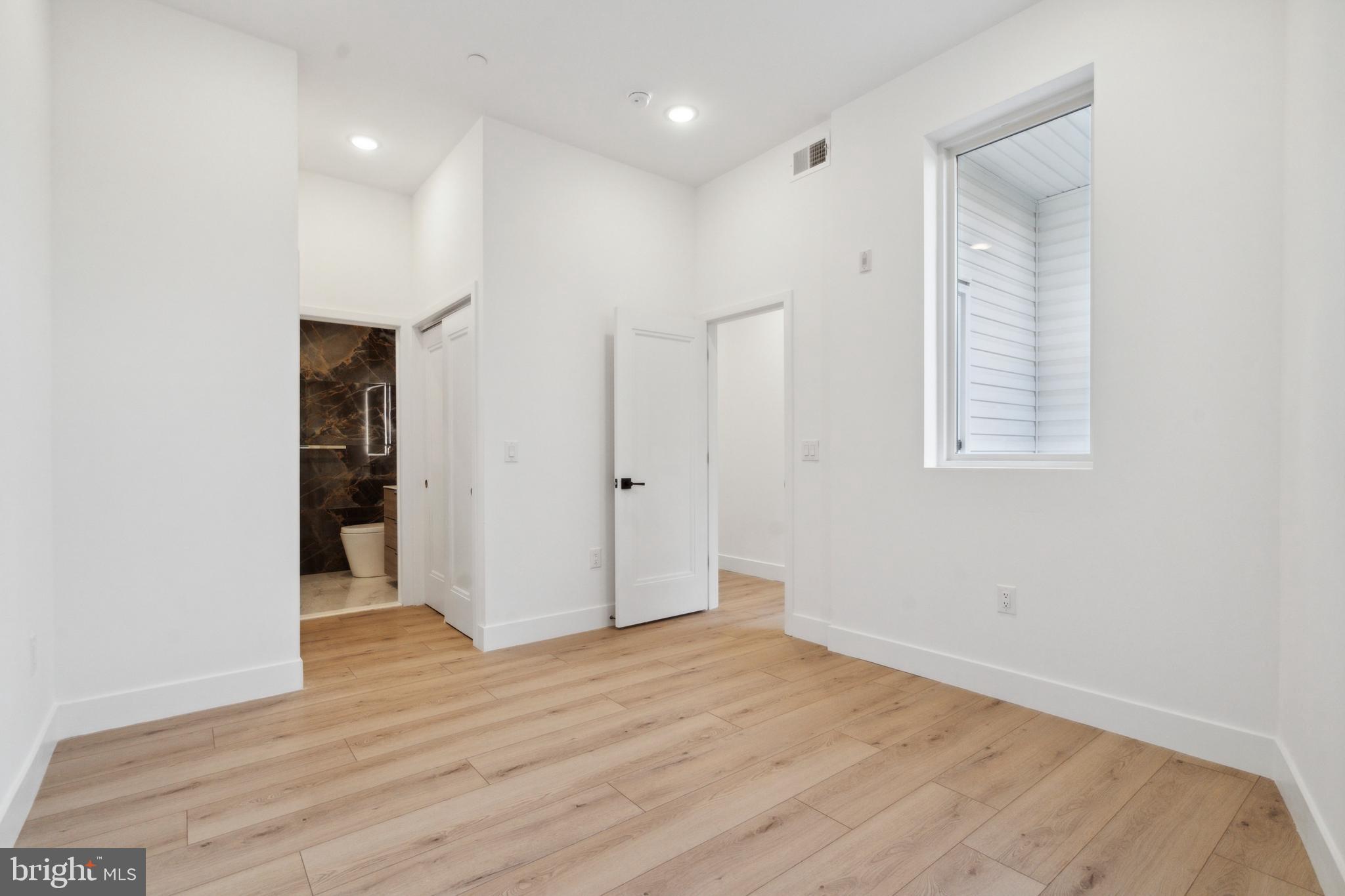 POINT BREEZE - Residential Lease