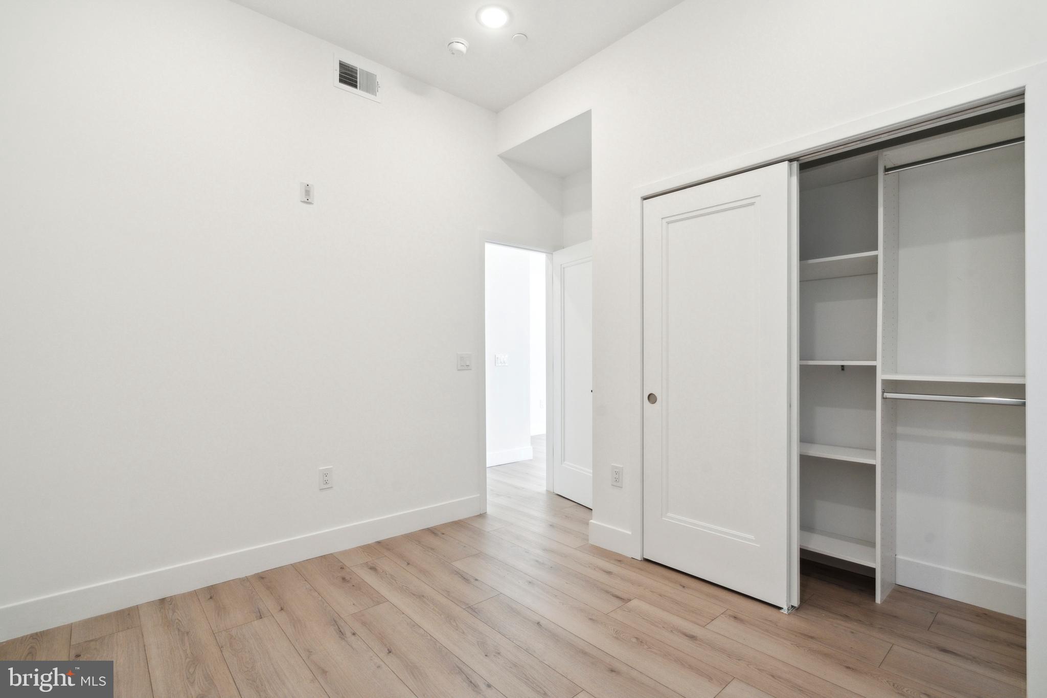 POINT BREEZE - Residential Lease