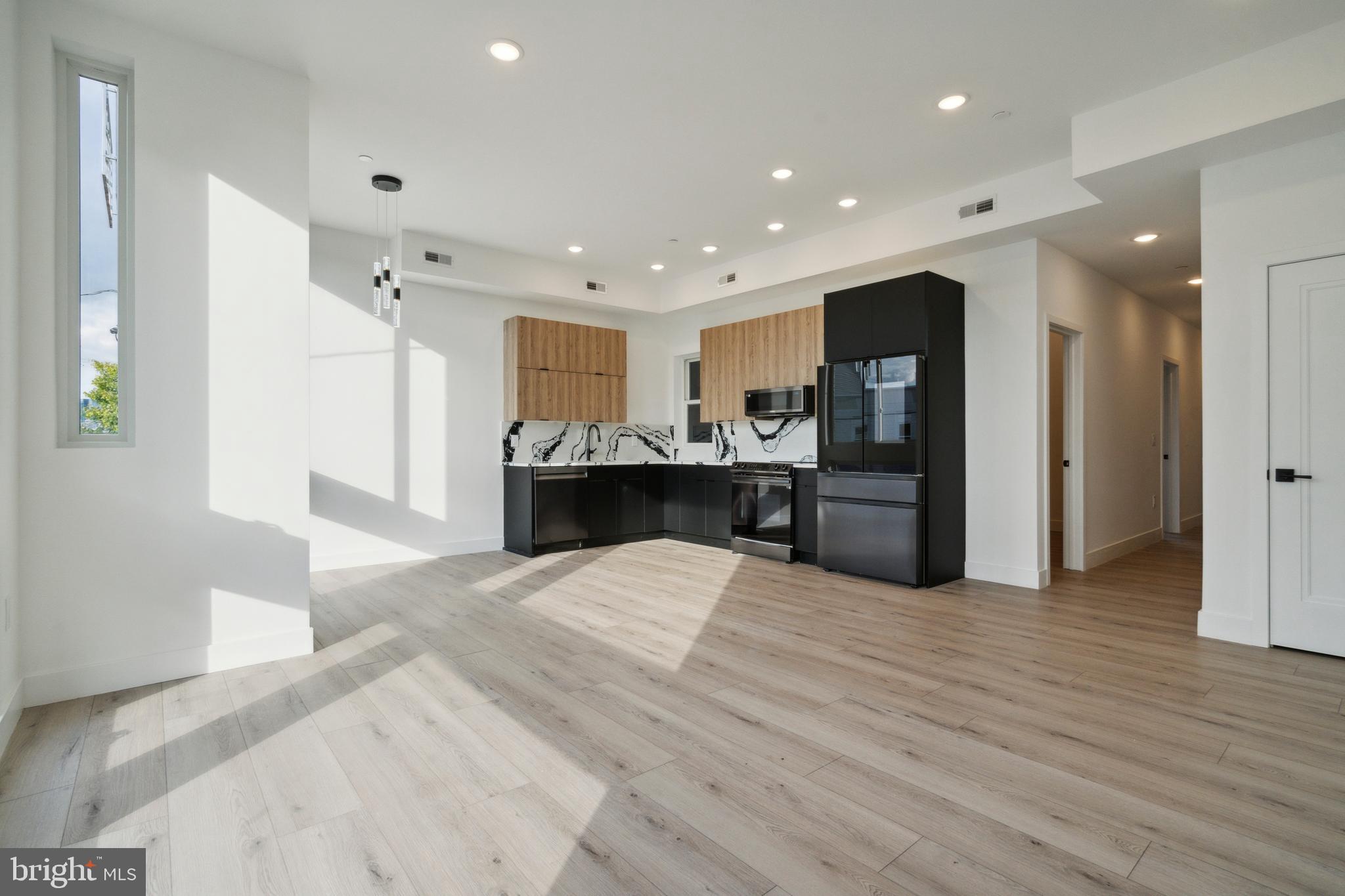 POINT BREEZE - Residential Lease