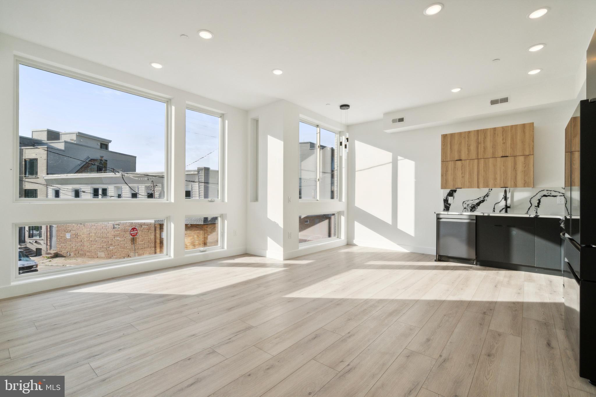 POINT BREEZE - Residential Lease