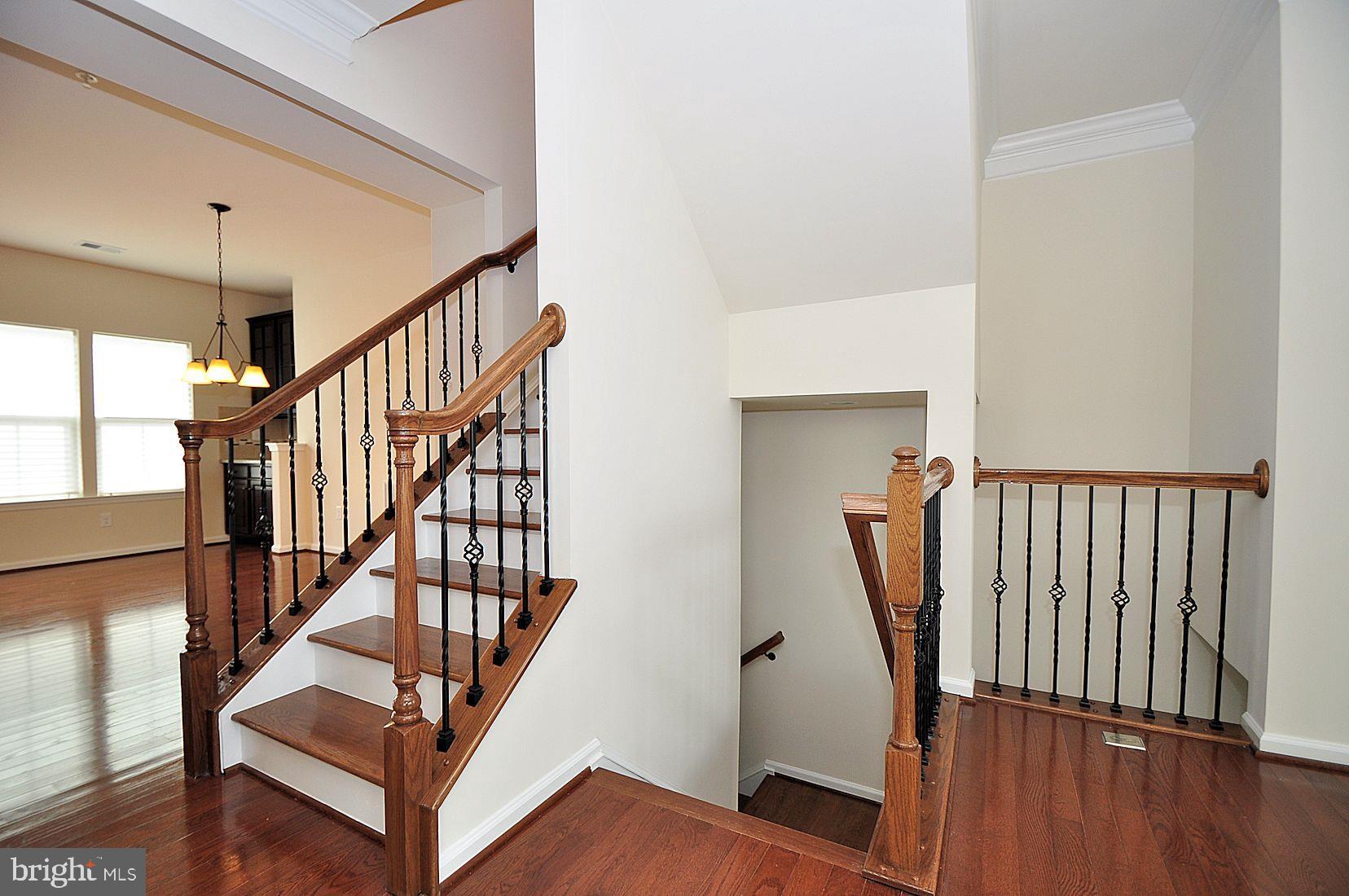 CREEKSIDE VILLAGE AT TANYARD SPRINGS - Residential Lease