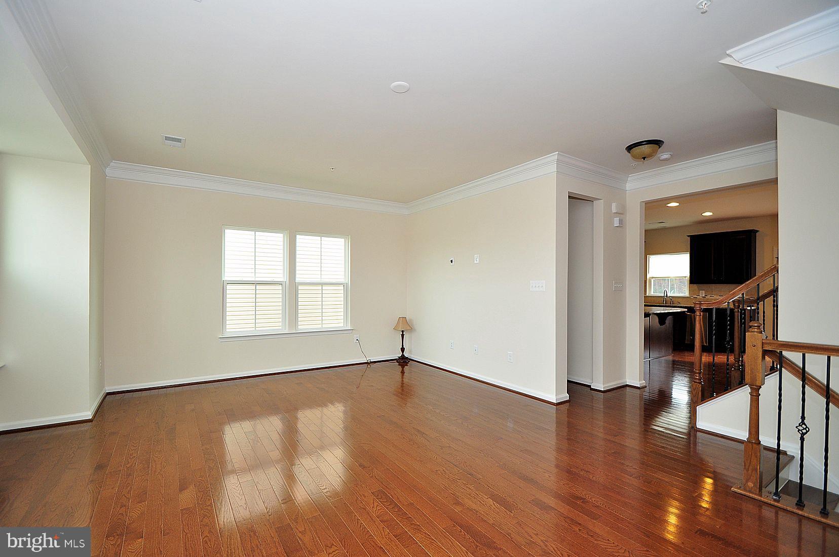 CREEKSIDE VILLAGE AT TANYARD SPRINGS - Residential Lease