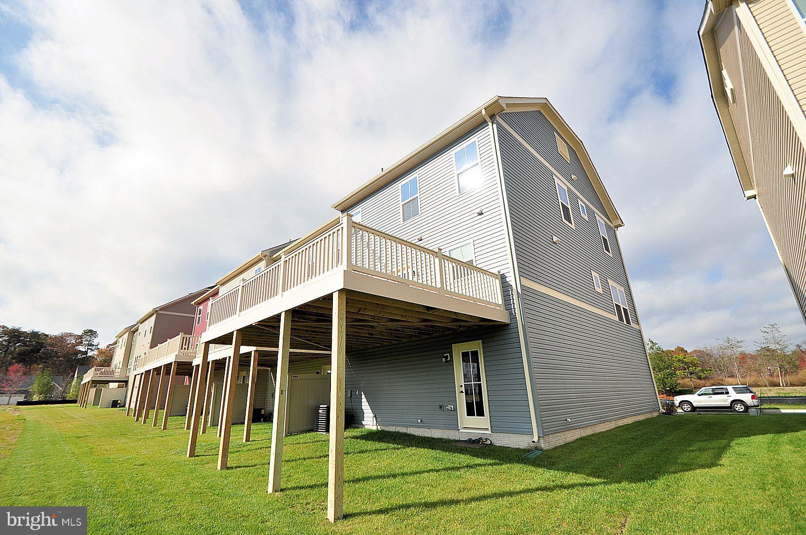 CREEKSIDE VILLAGE AT TANYARD SPRINGS - Residential Lease