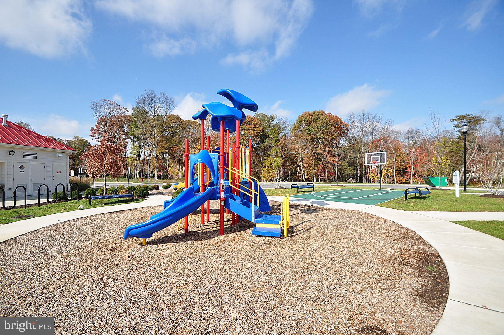 CREEKSIDE VILLAGE AT TANYARD SPRINGS - Residential Lease