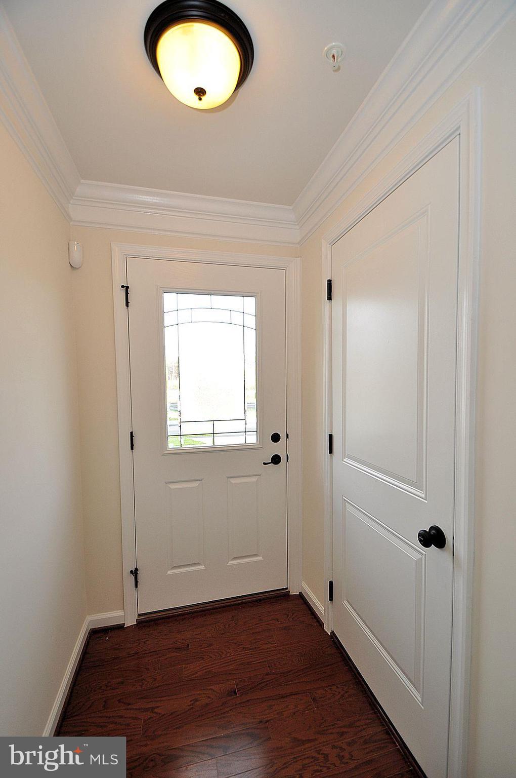 CREEKSIDE VILLAGE AT TANYARD SPRINGS - Residential Lease