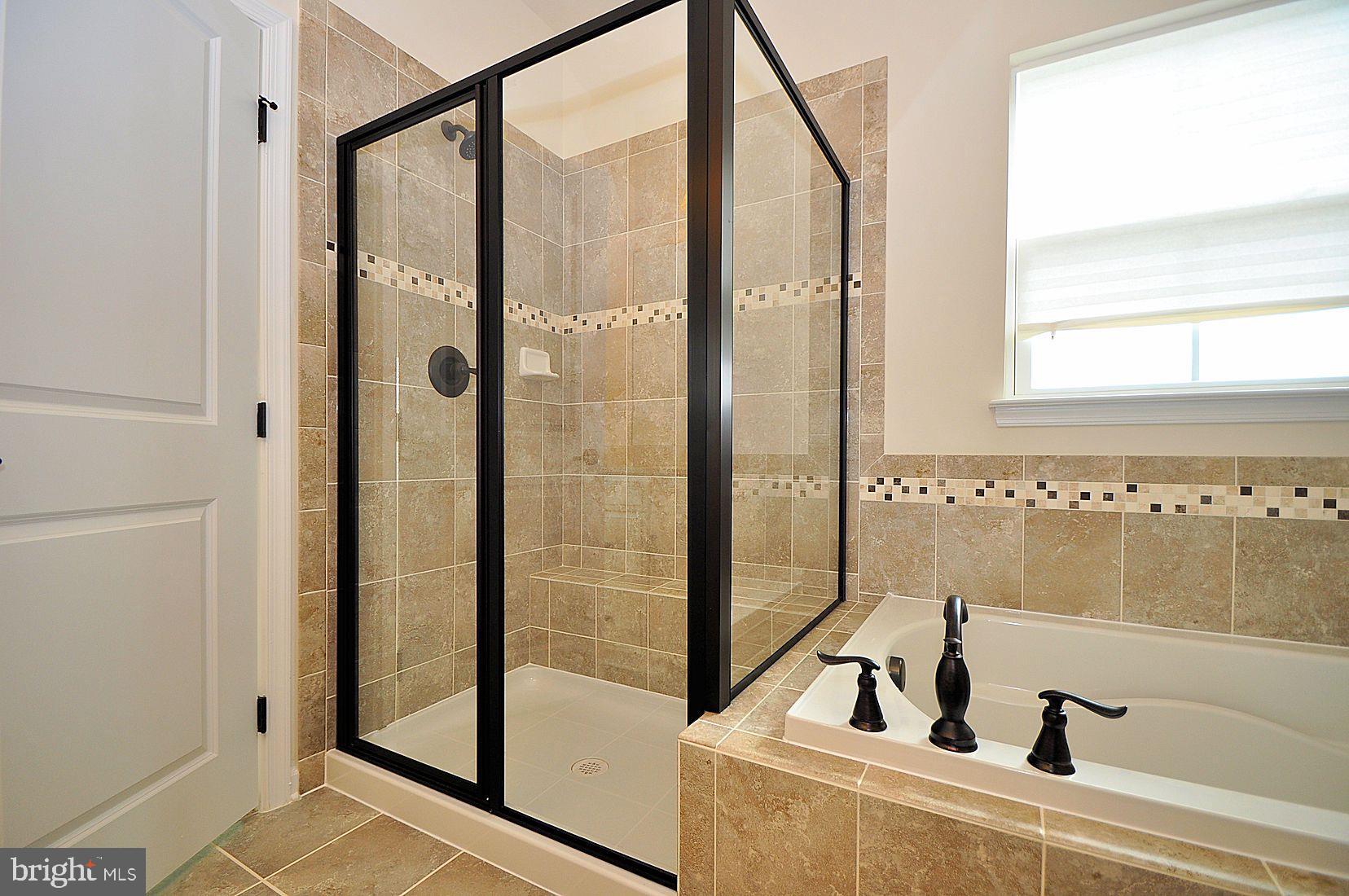 CREEKSIDE VILLAGE AT TANYARD SPRINGS - Residential Lease