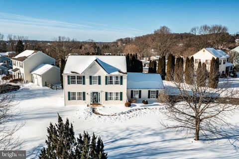 10 WALDEN WAY COATESVILLE PA 19320