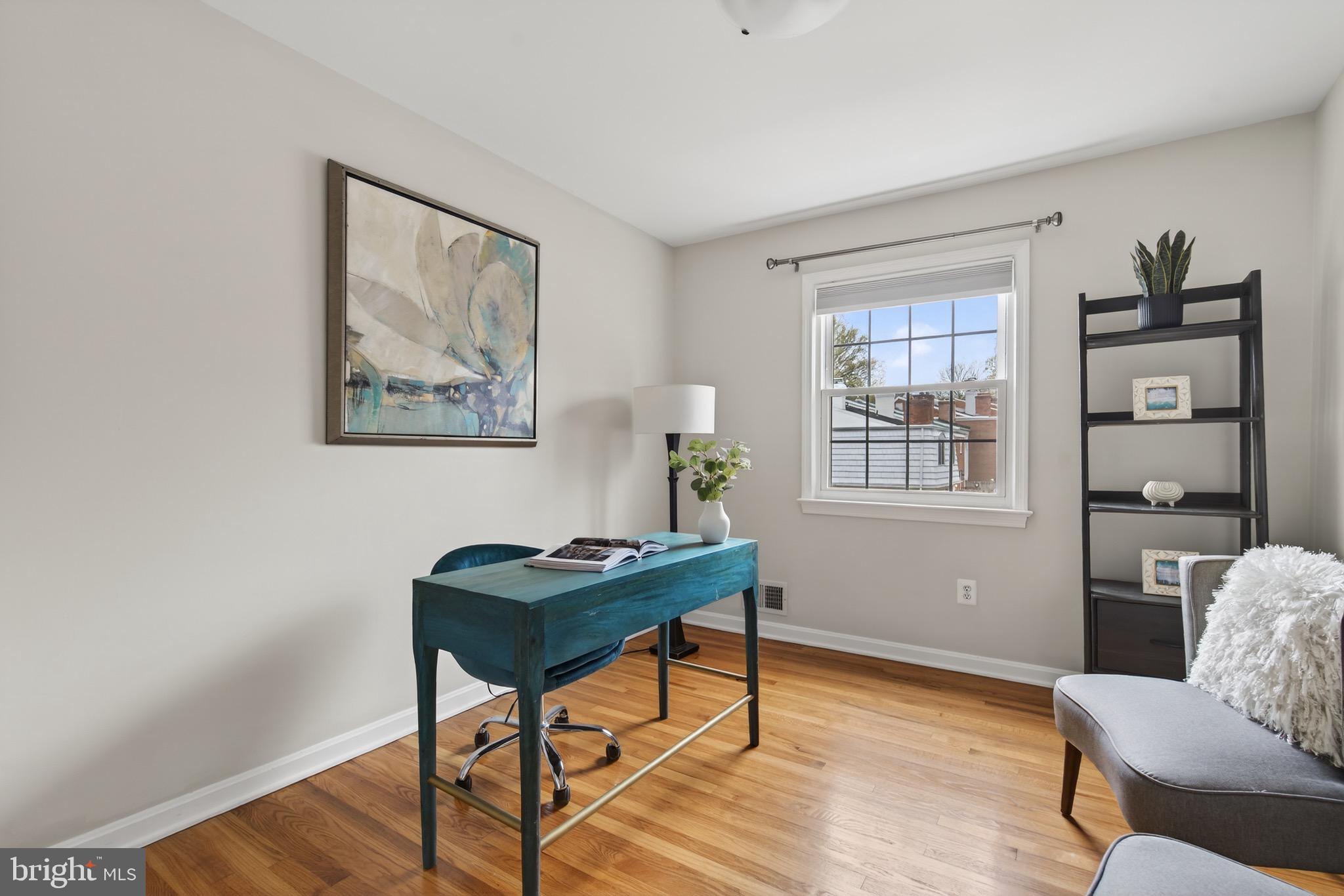 KINGS MANOR TOWNE HOUSES - Residential