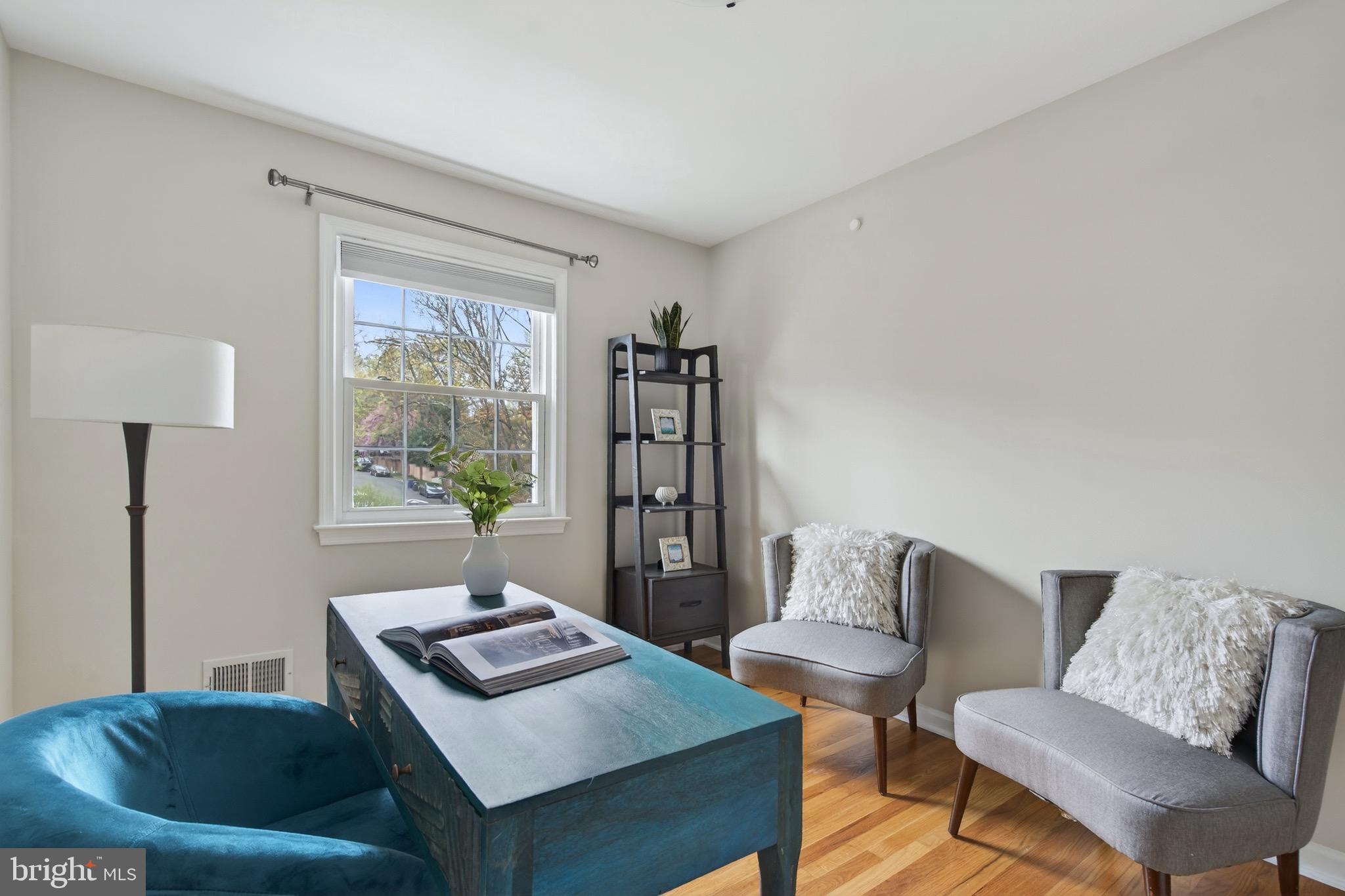 KINGS MANOR TOWNE HOUSES - Residential