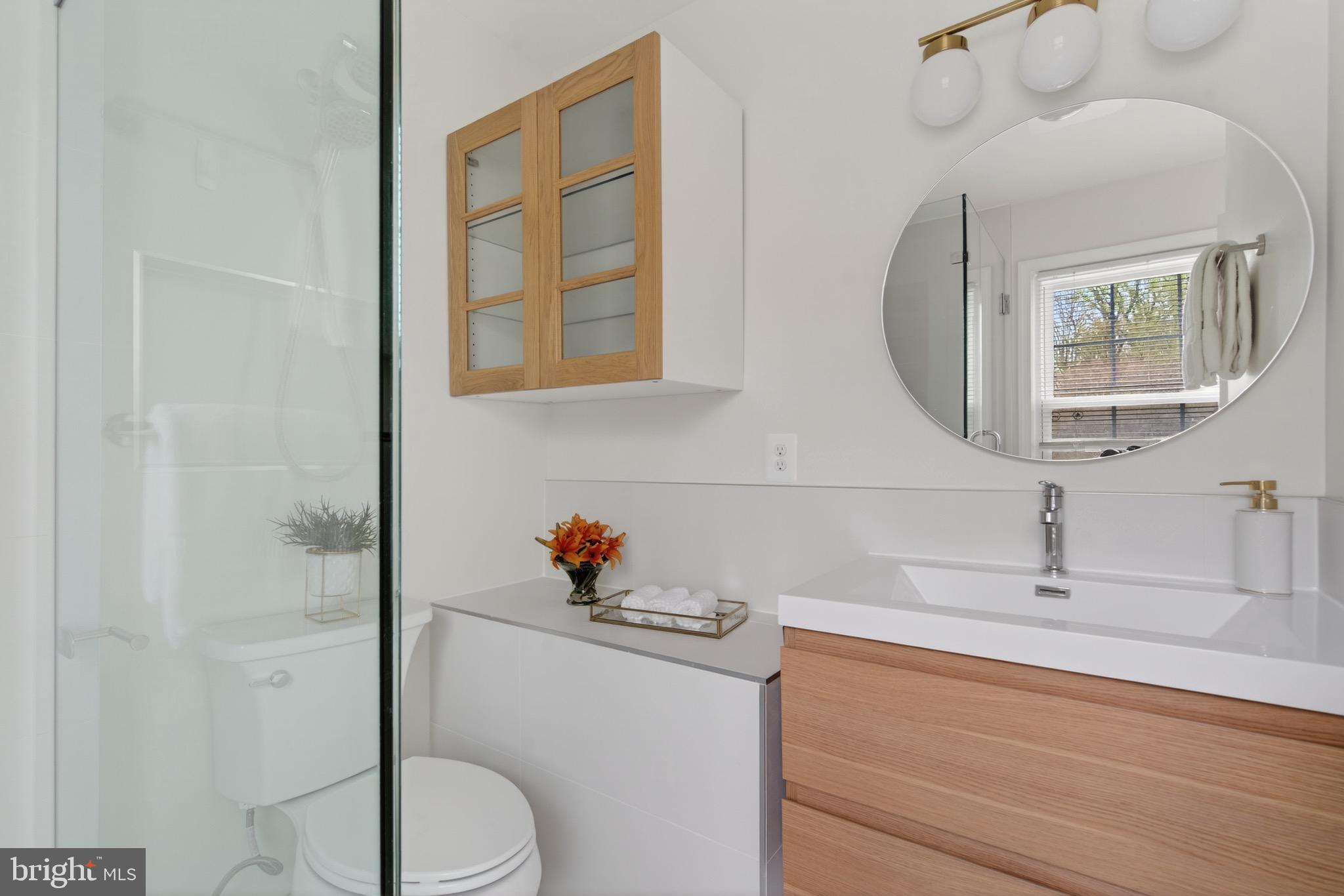 KINGS MANOR TOWNE HOUSES - Residential