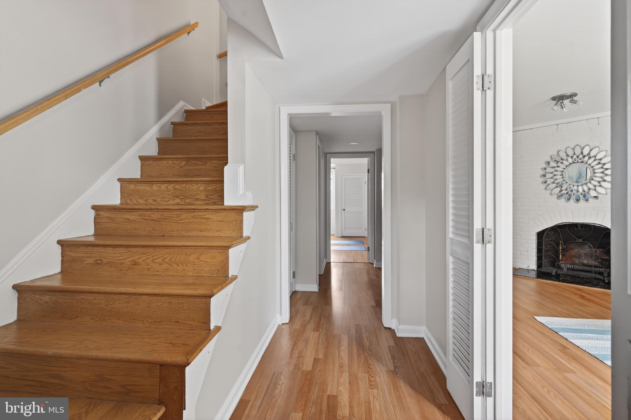 KINGS MANOR TOWNE HOUSES - Residential