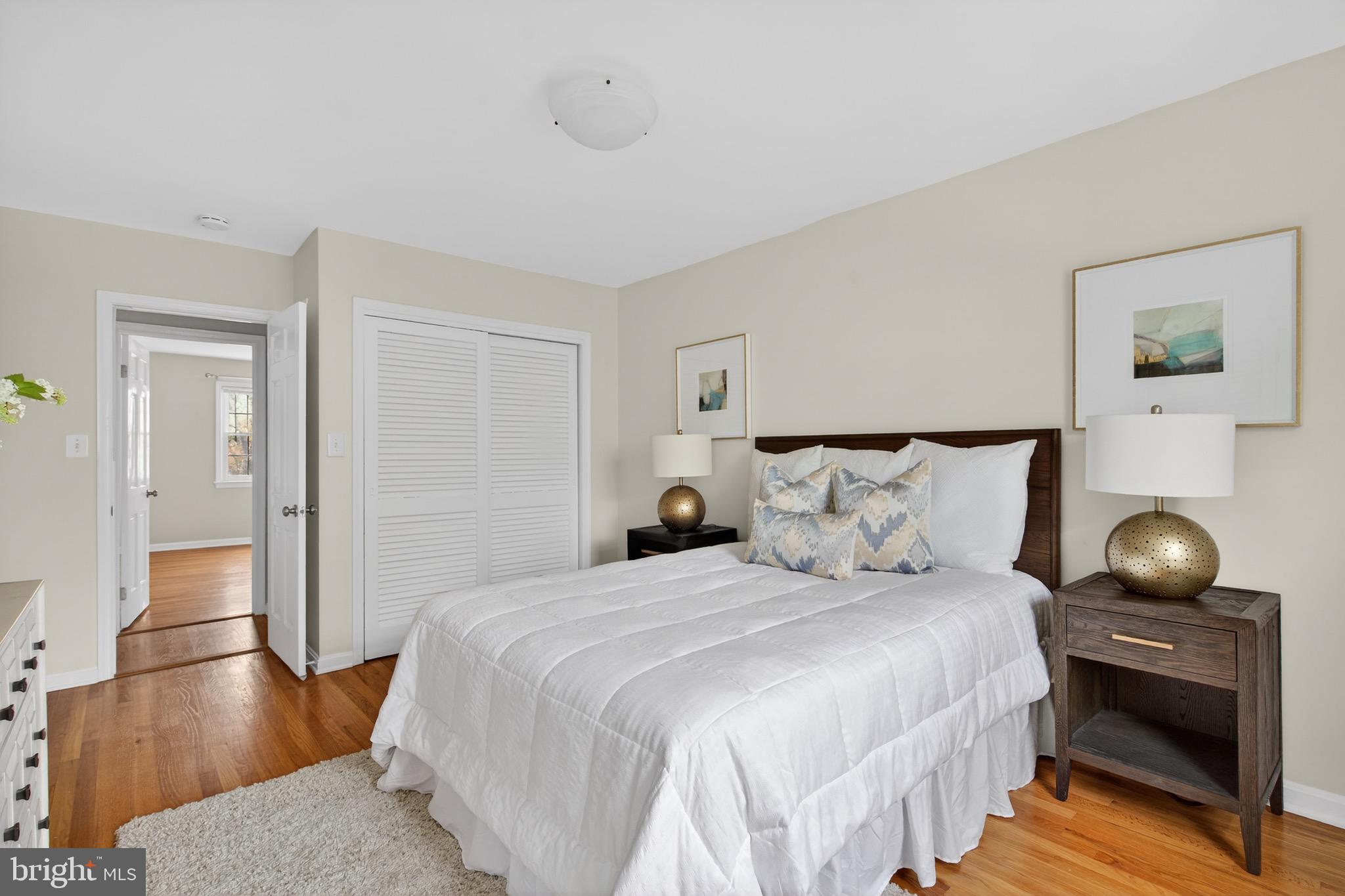 KINGS MANOR TOWNE HOUSES - Residential