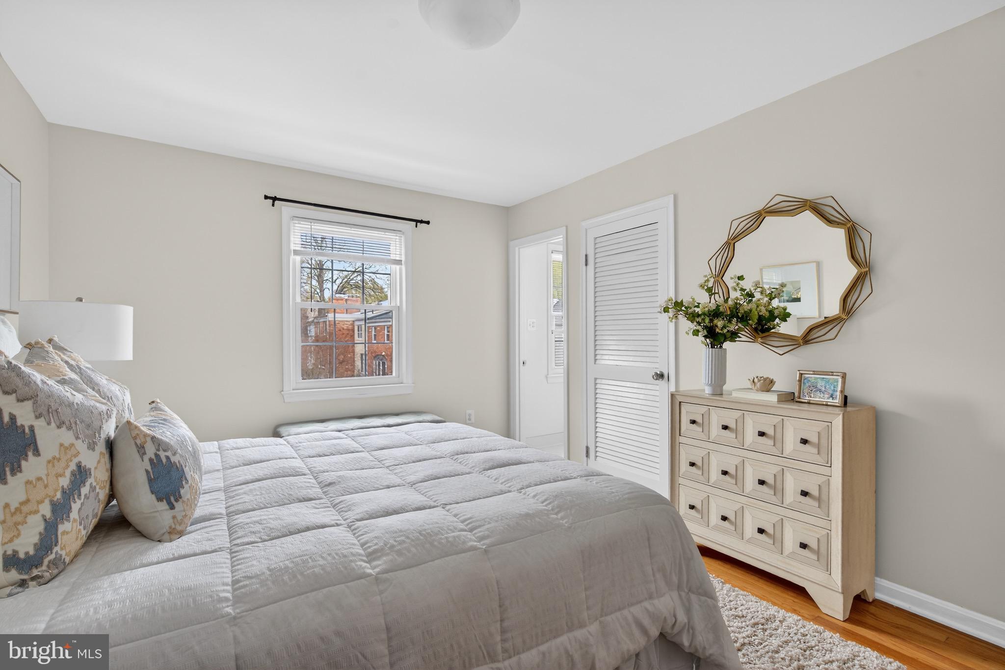 KINGS MANOR TOWNE HOUSES - Residential