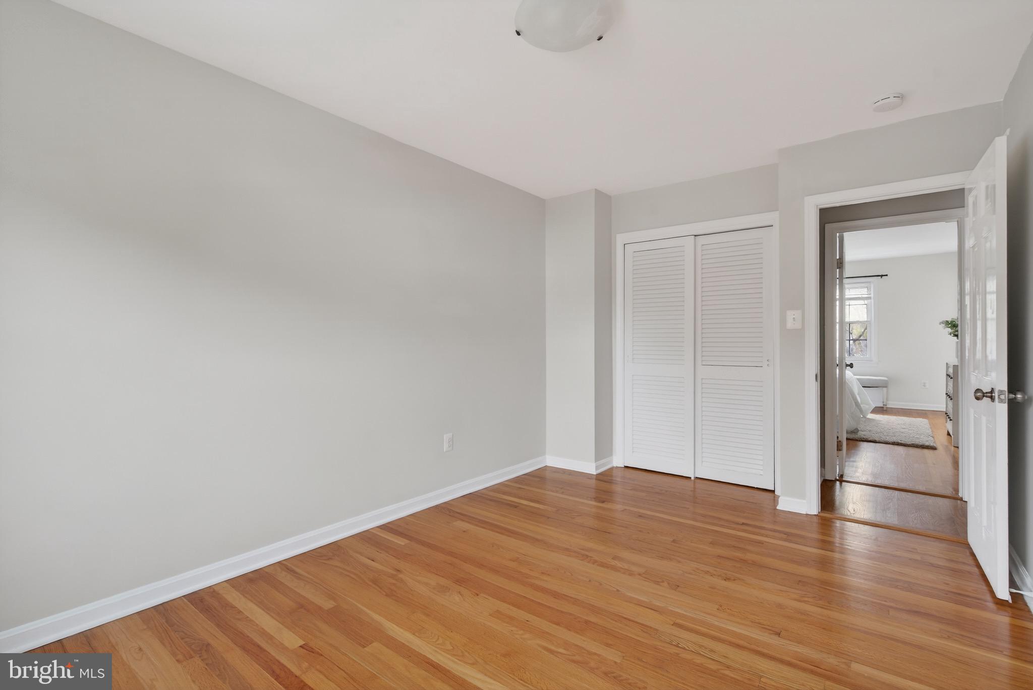 KINGS MANOR TOWNE HOUSES - Residential