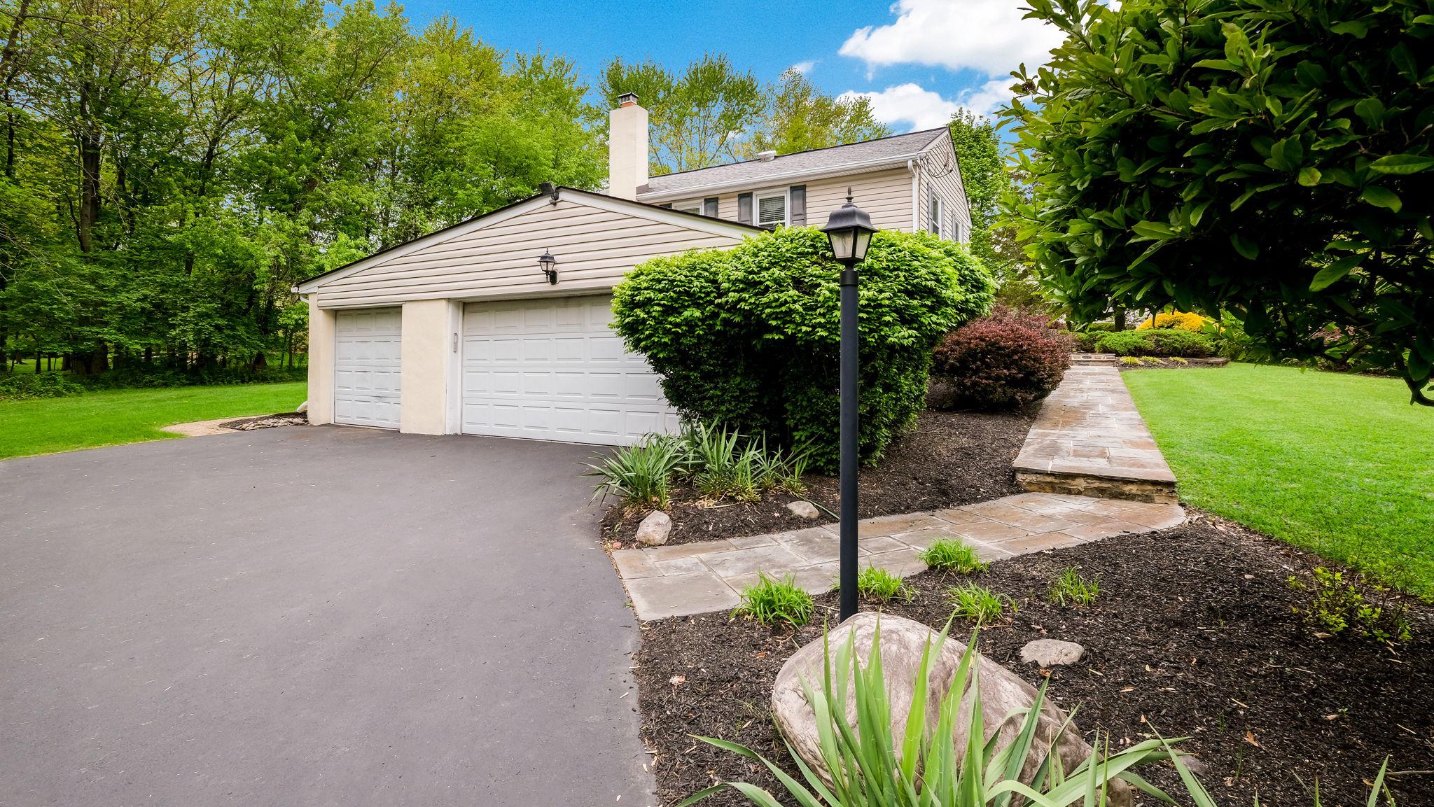WOODED POND - Residential